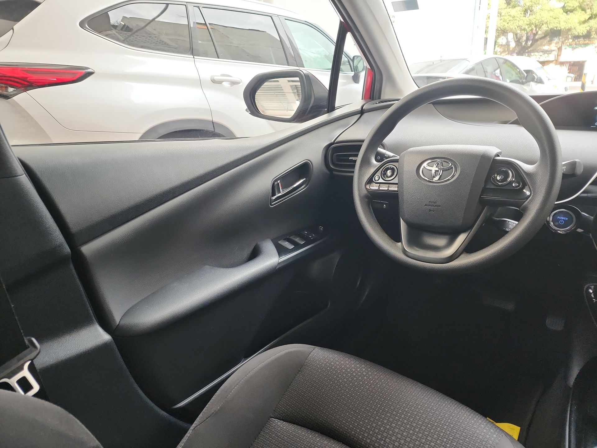 2020 Toyota PRIUS BASE