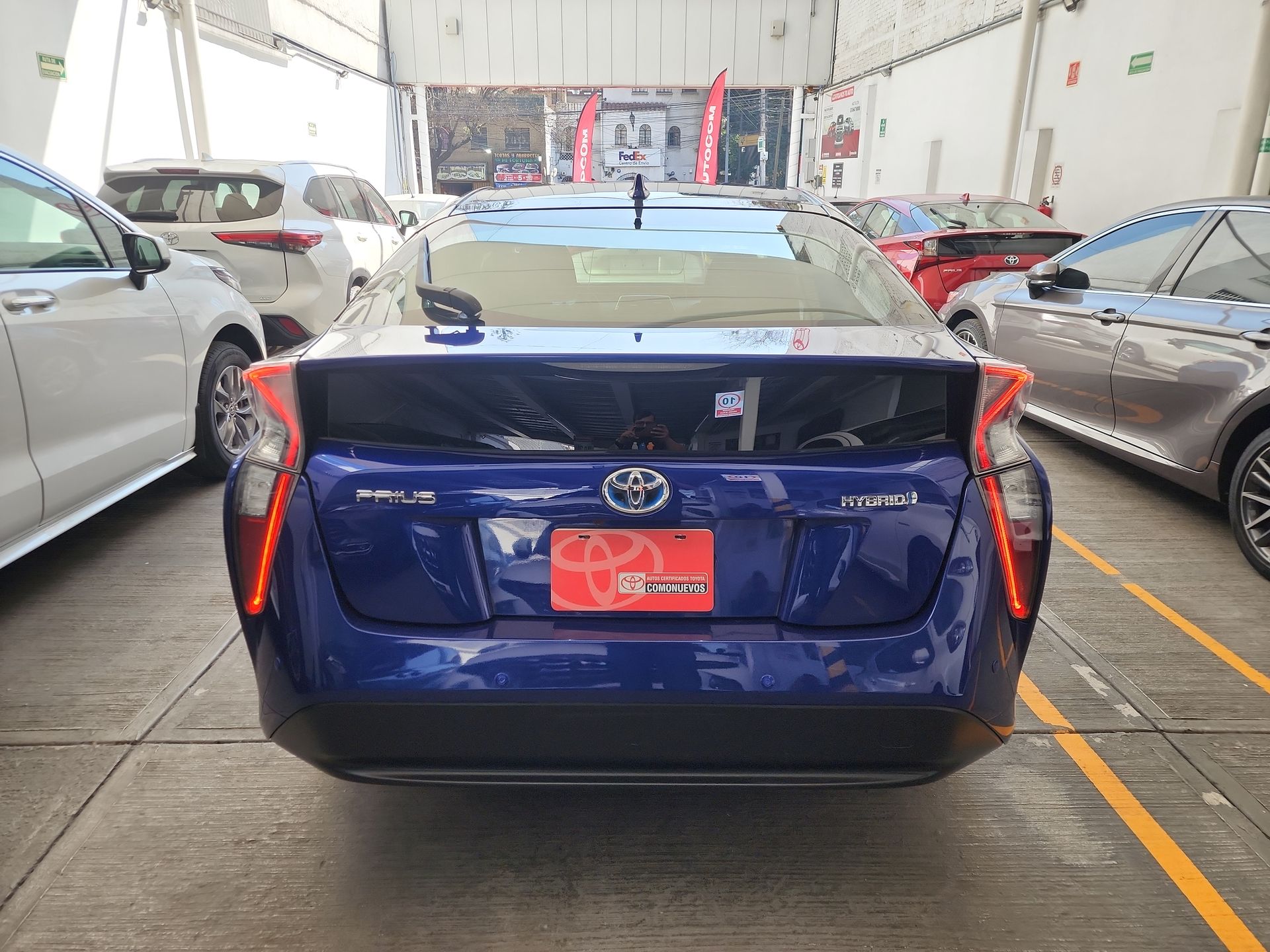 2016 Toyota PRIUS BASE CVT