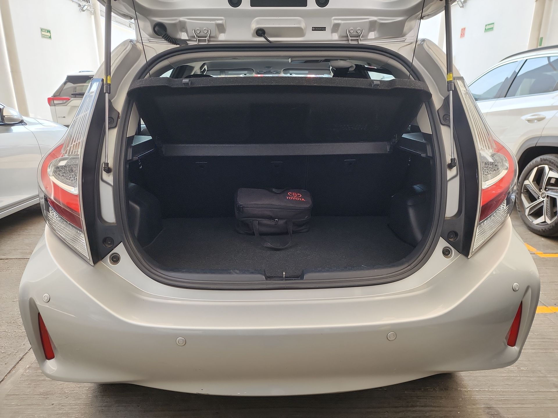 2019 Toyota PRIUS 1.5 HYBRID AUTO