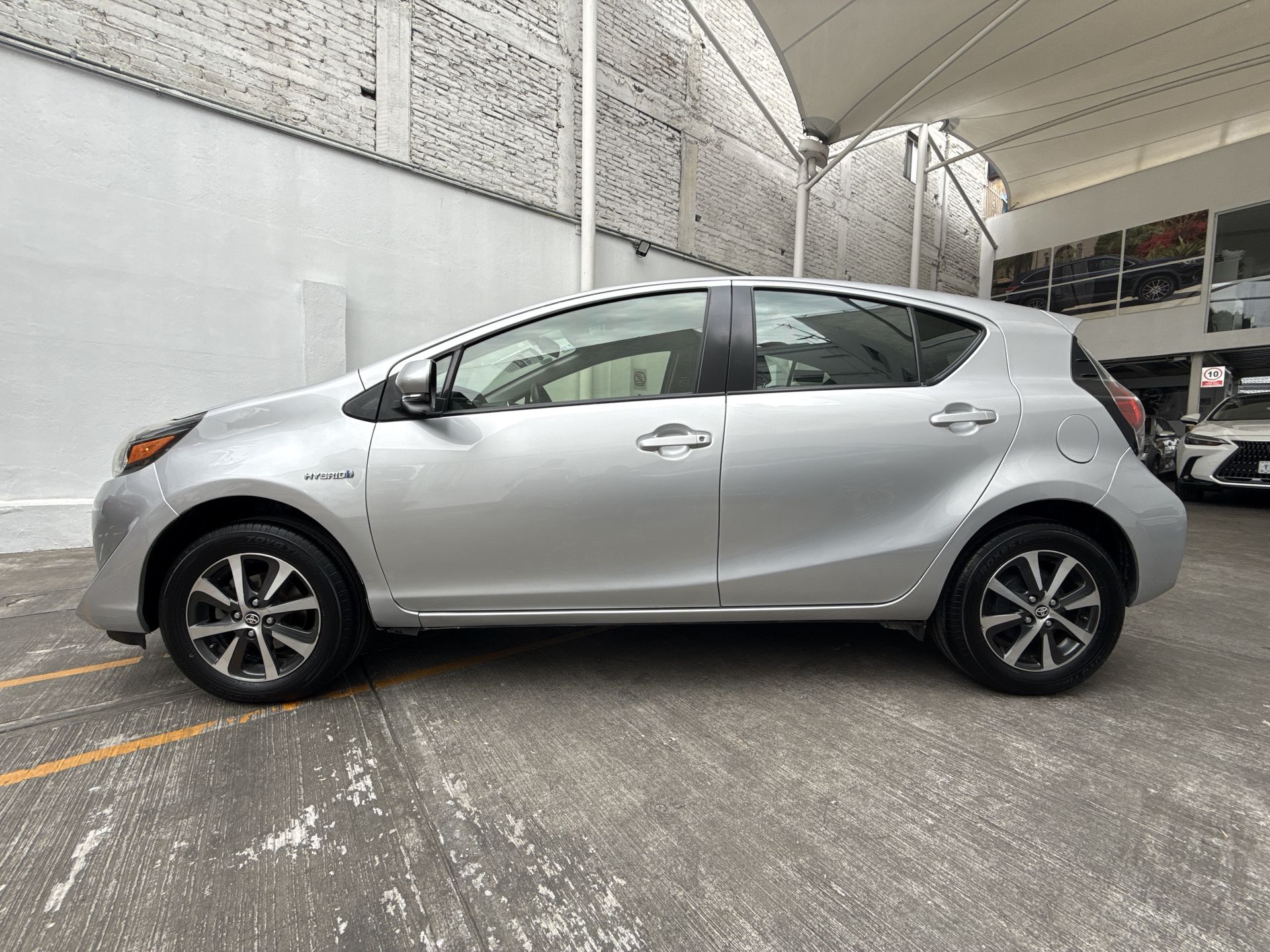 2020 Toyota PRIUS PRIUS C
