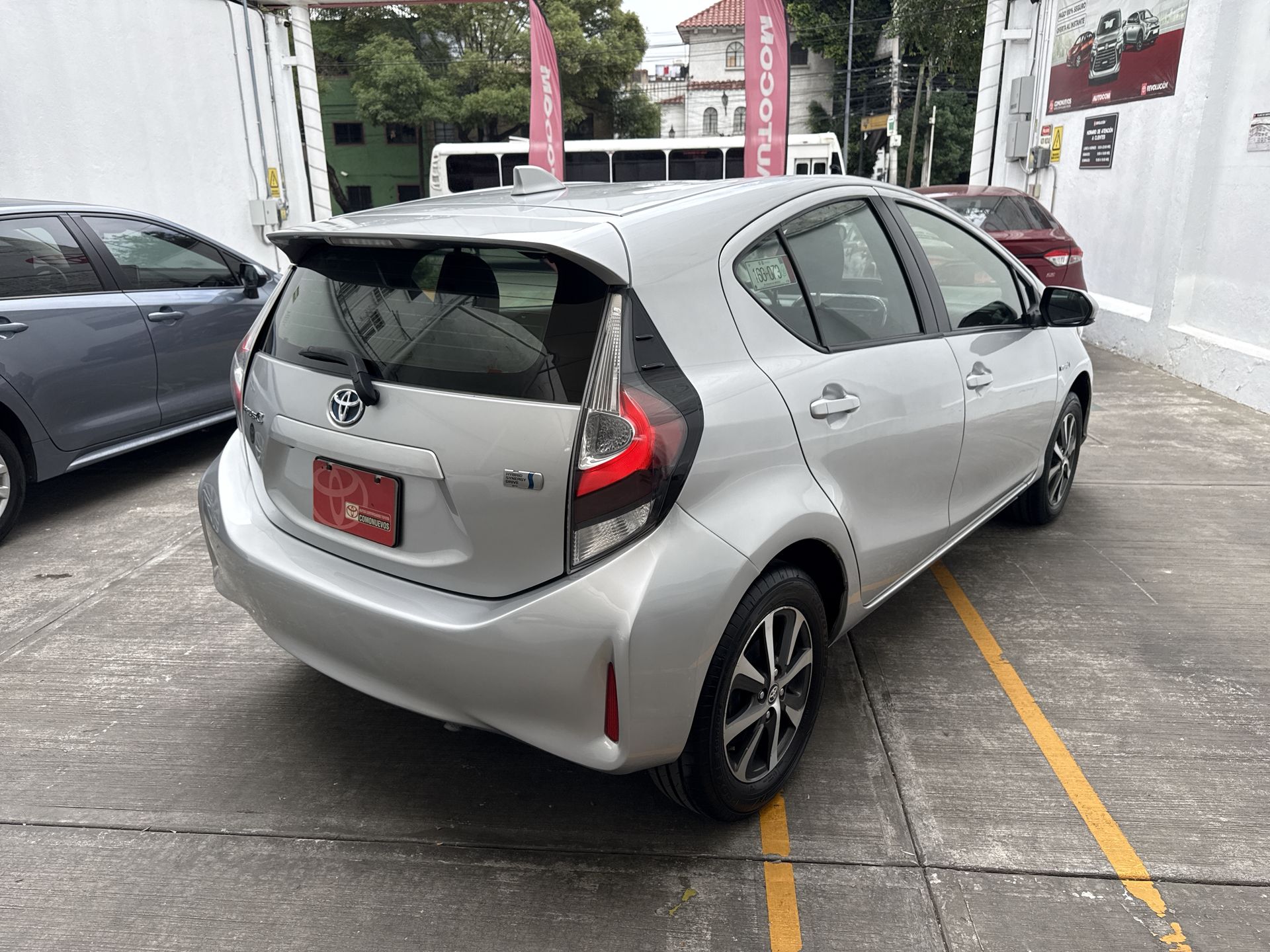2020 Toyota PRIUS PRIUS C
