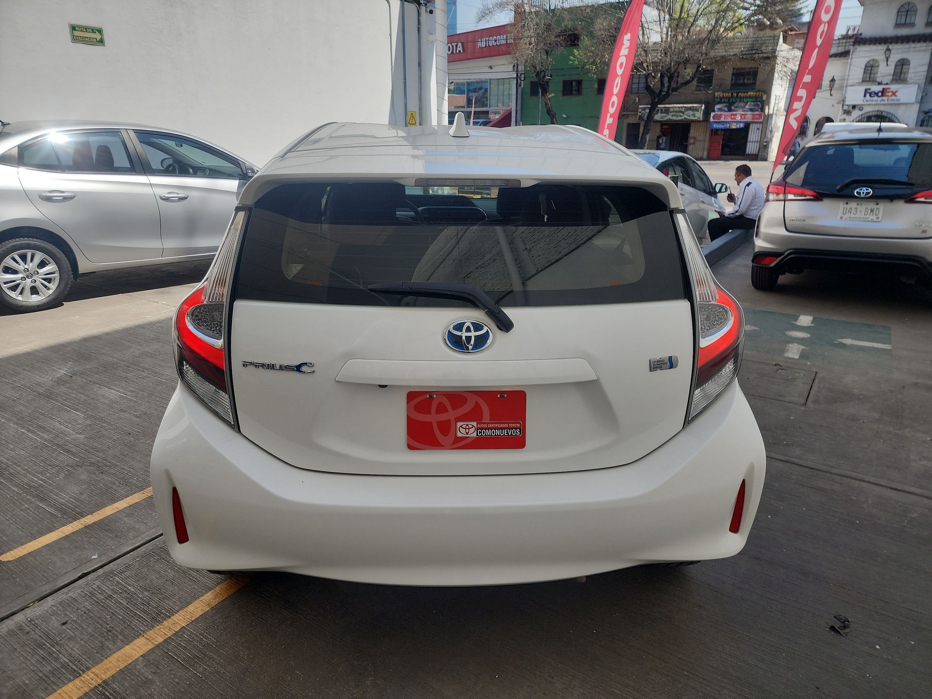 2021 Toyota PRIUS BASE