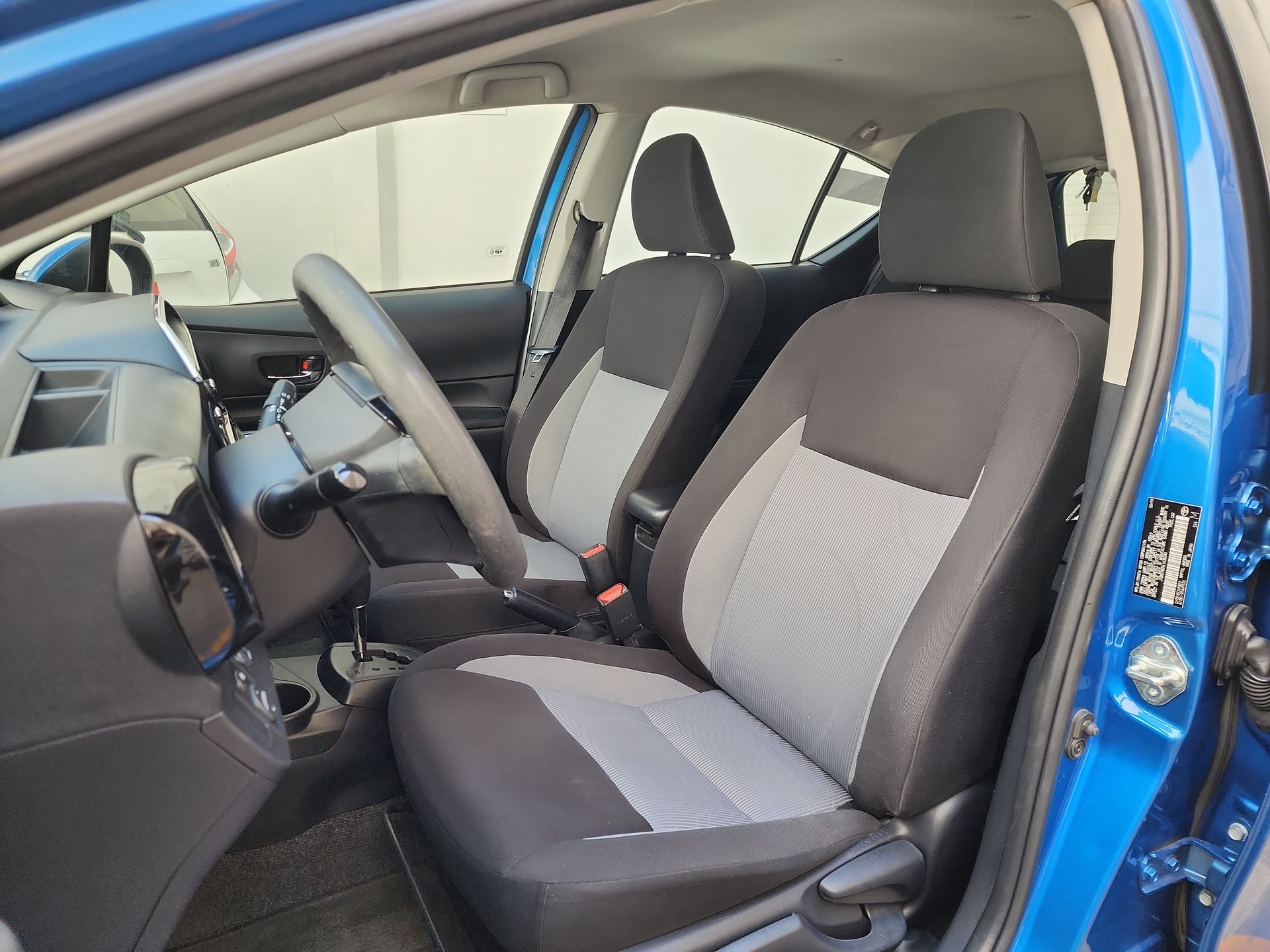 2020 Toyota PRIUS PRIUS C