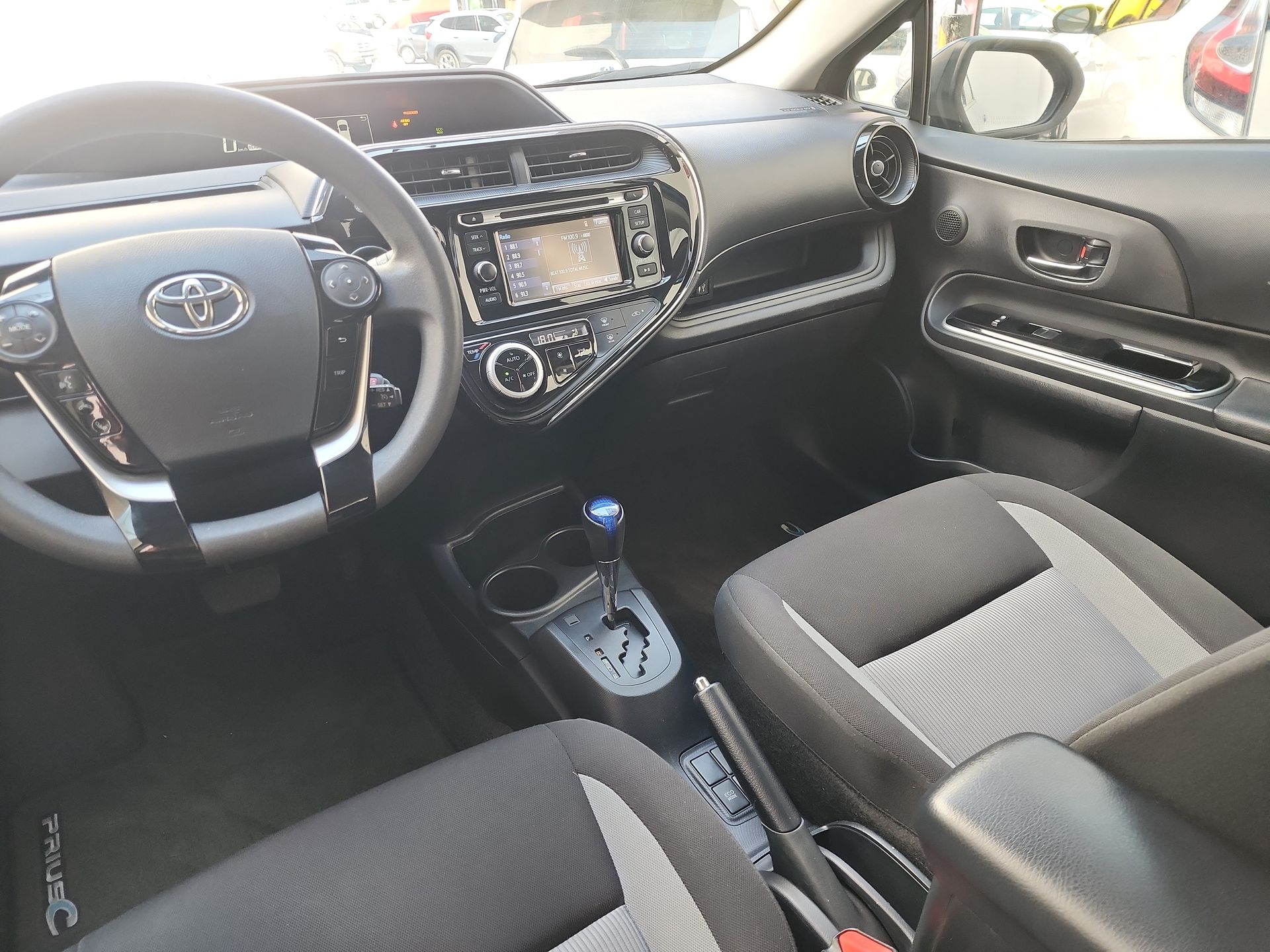 2020 Toyota PRIUS PRIUS C