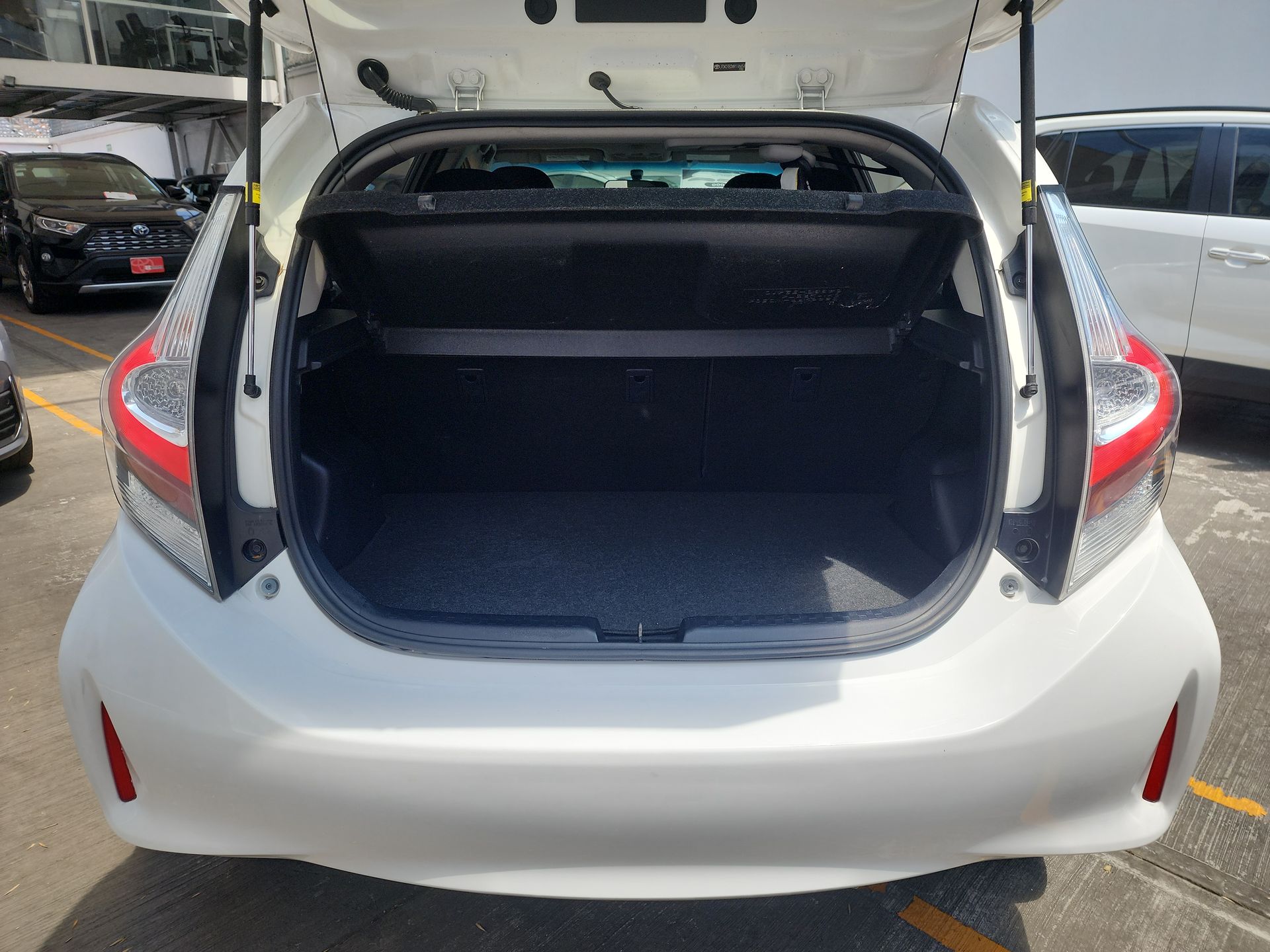 2021 Toyota PRIUS PRIUS C