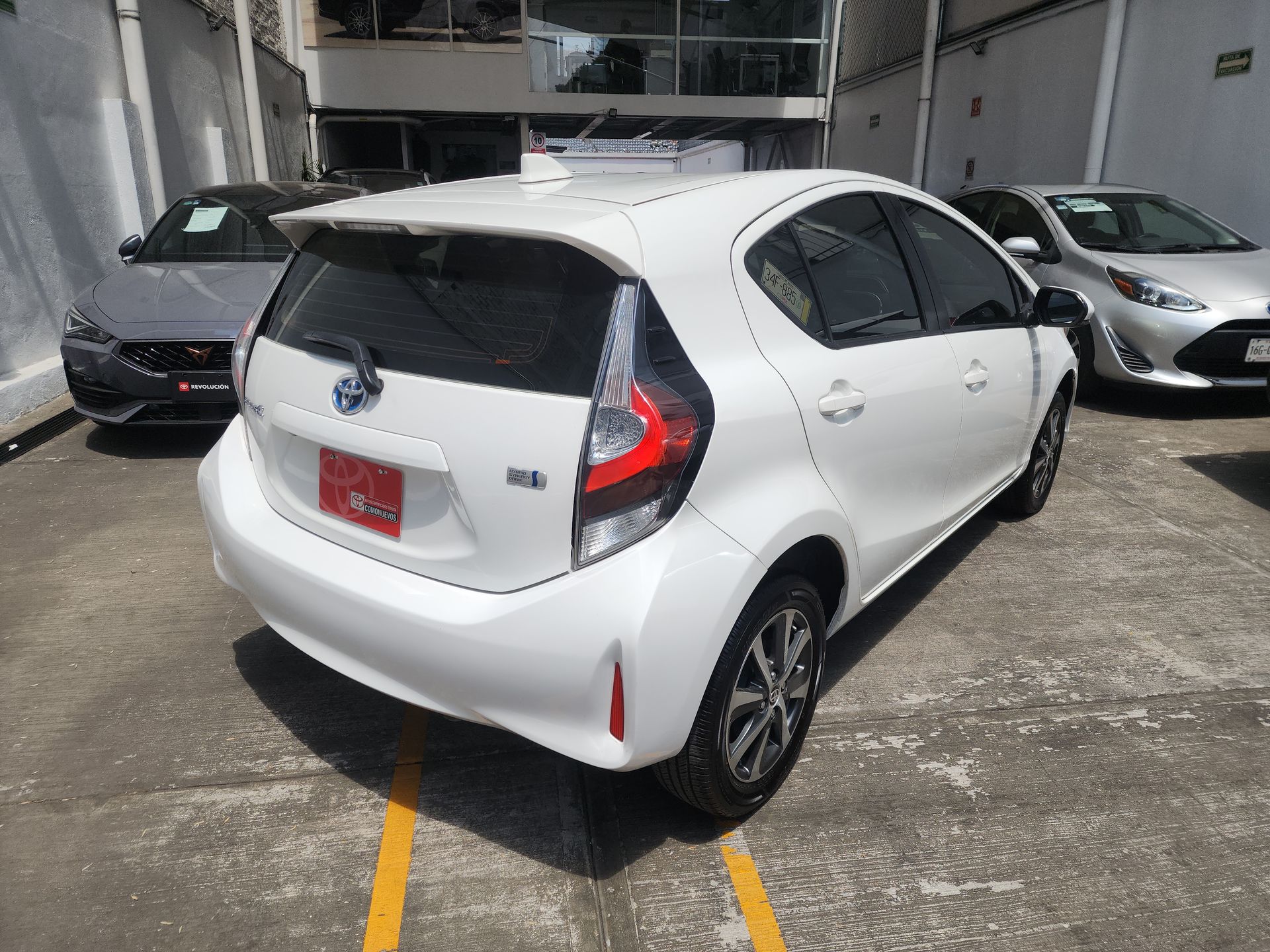 2021 Toyota PRIUS PRIUS C