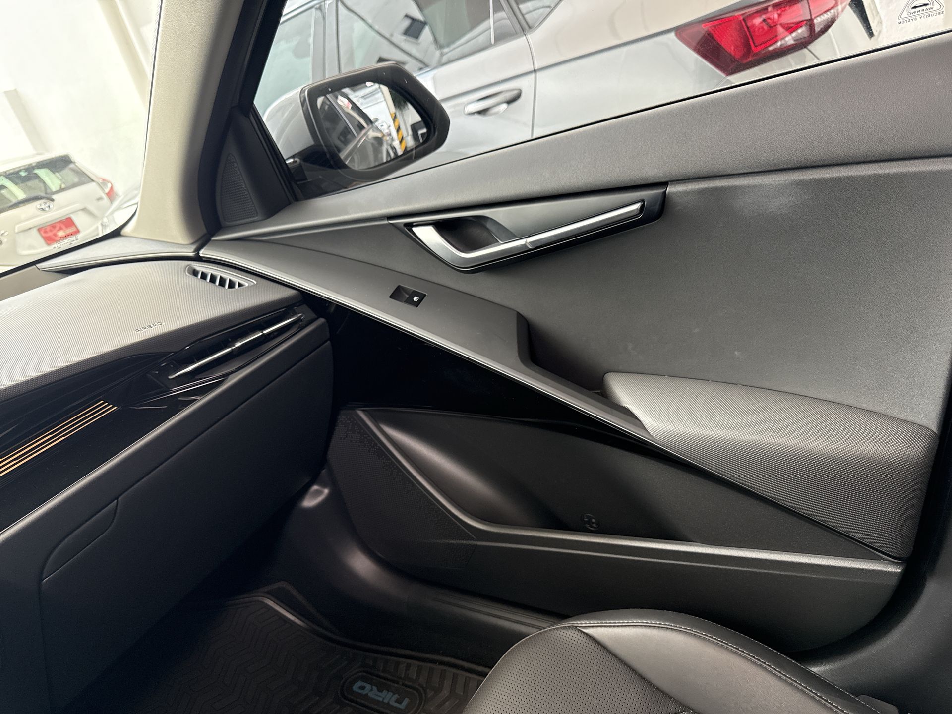 2025 Kia NIRO EX