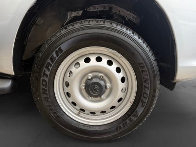 2026 Toyota HILUX D-CAB BASE