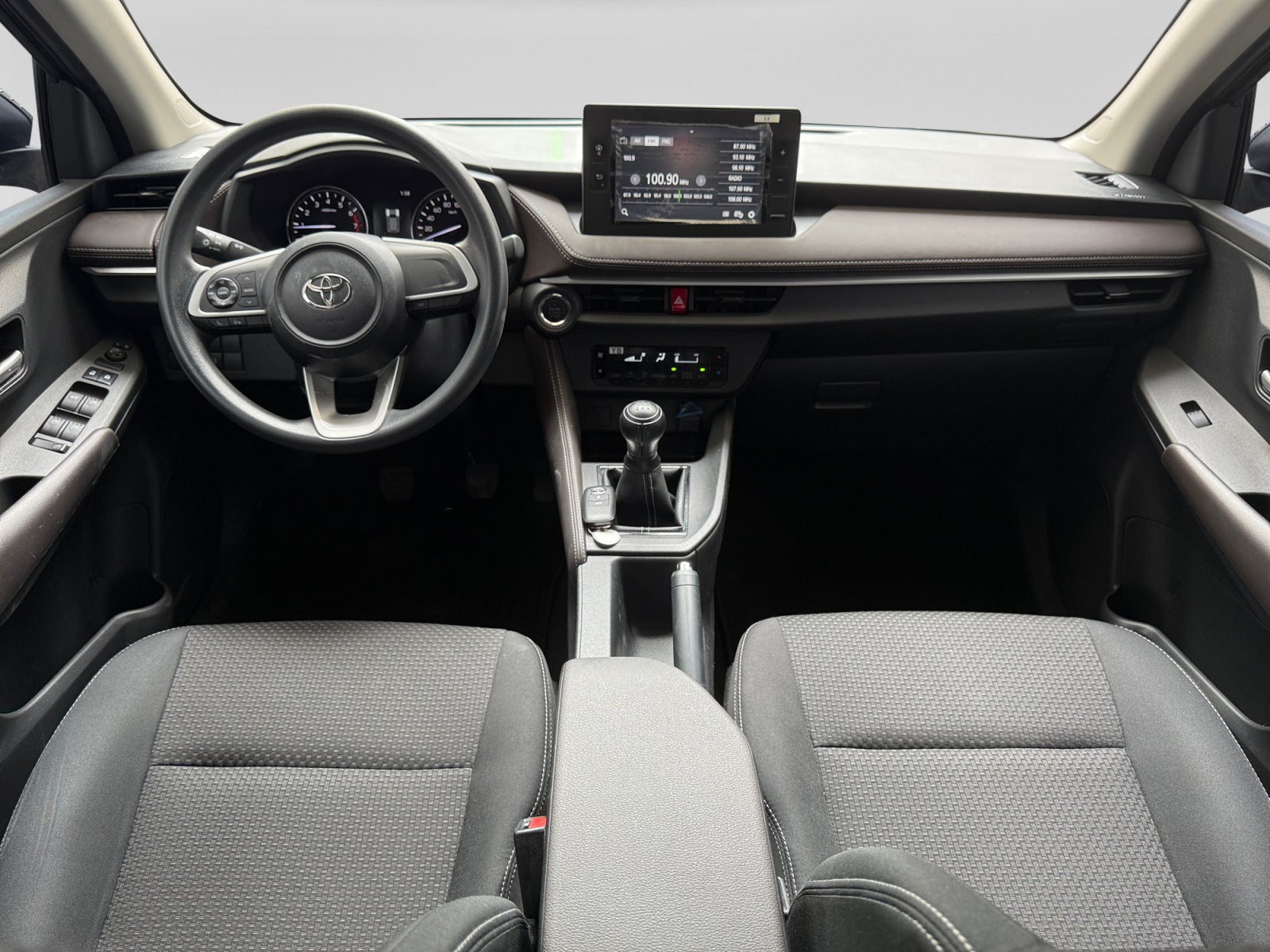 2024 Toyota YARIS S MT