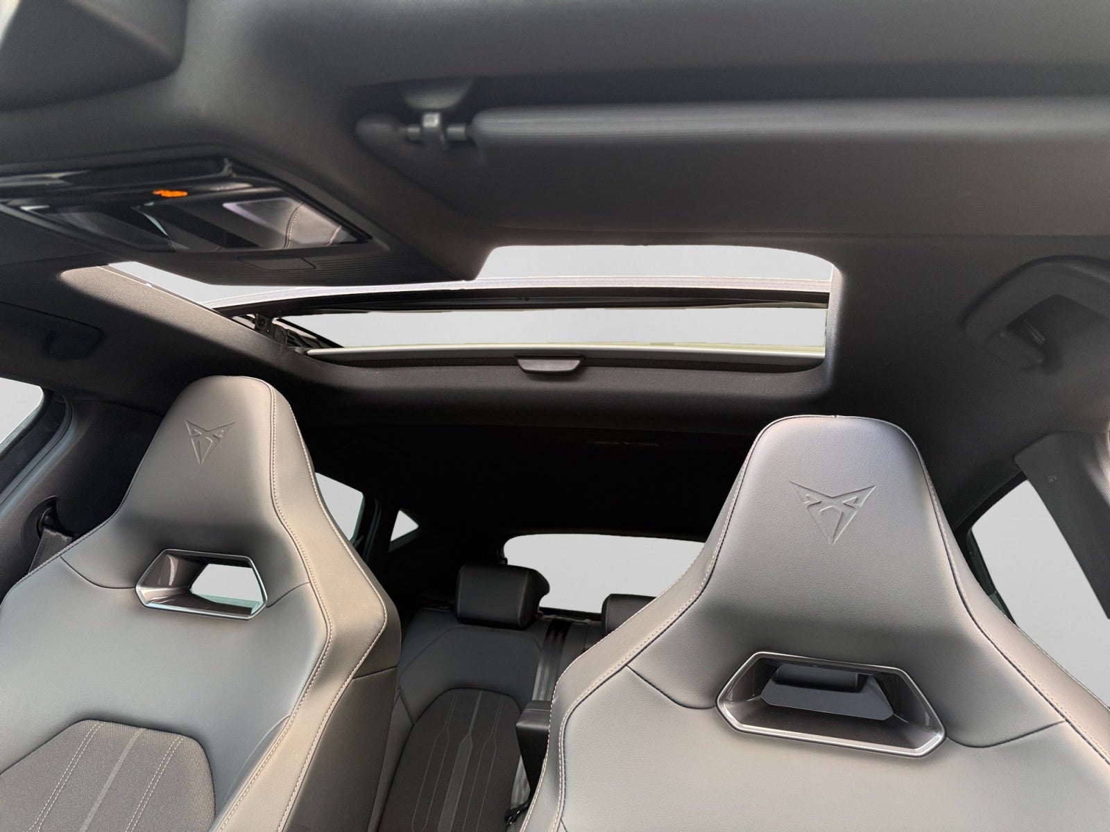 2024 CUPRA LEON LEÓN 300HP DSG