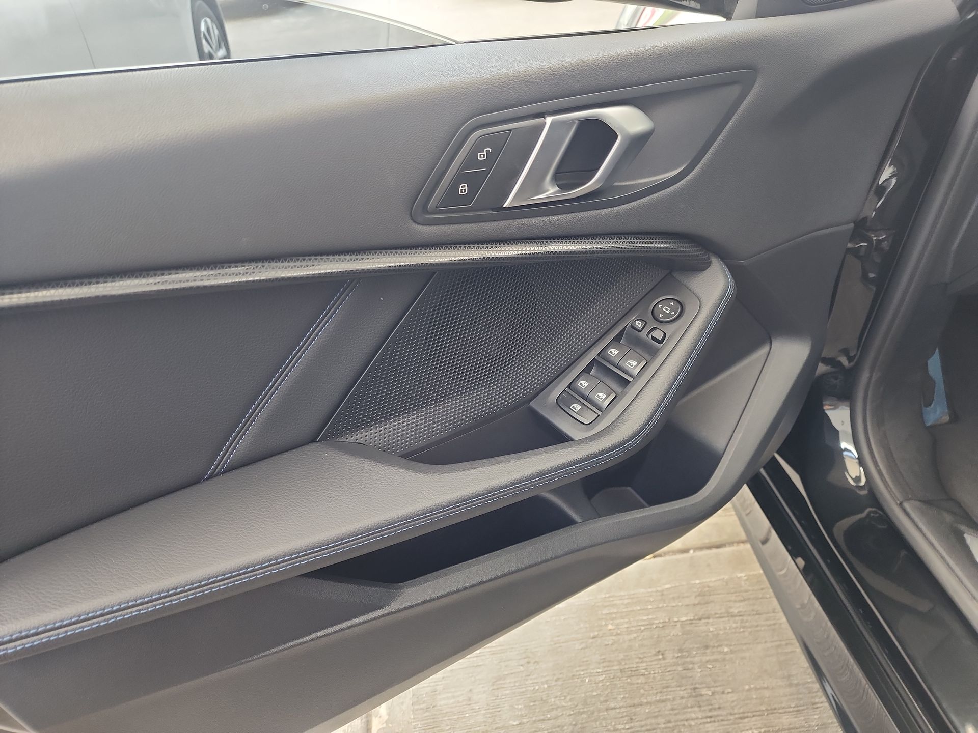 2024 BMW SERIE 1 118I