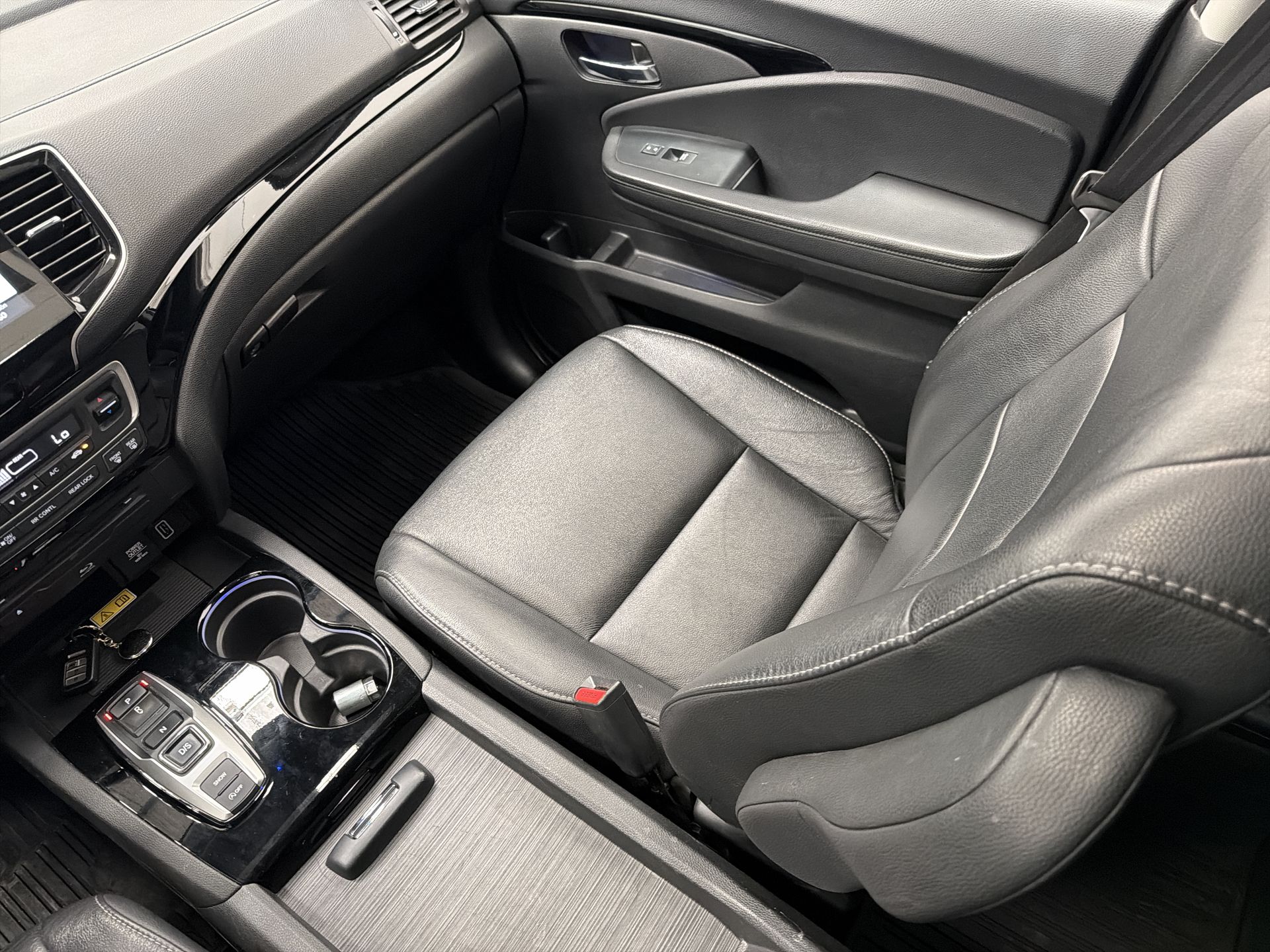 2022 Honda PILOT TOURING