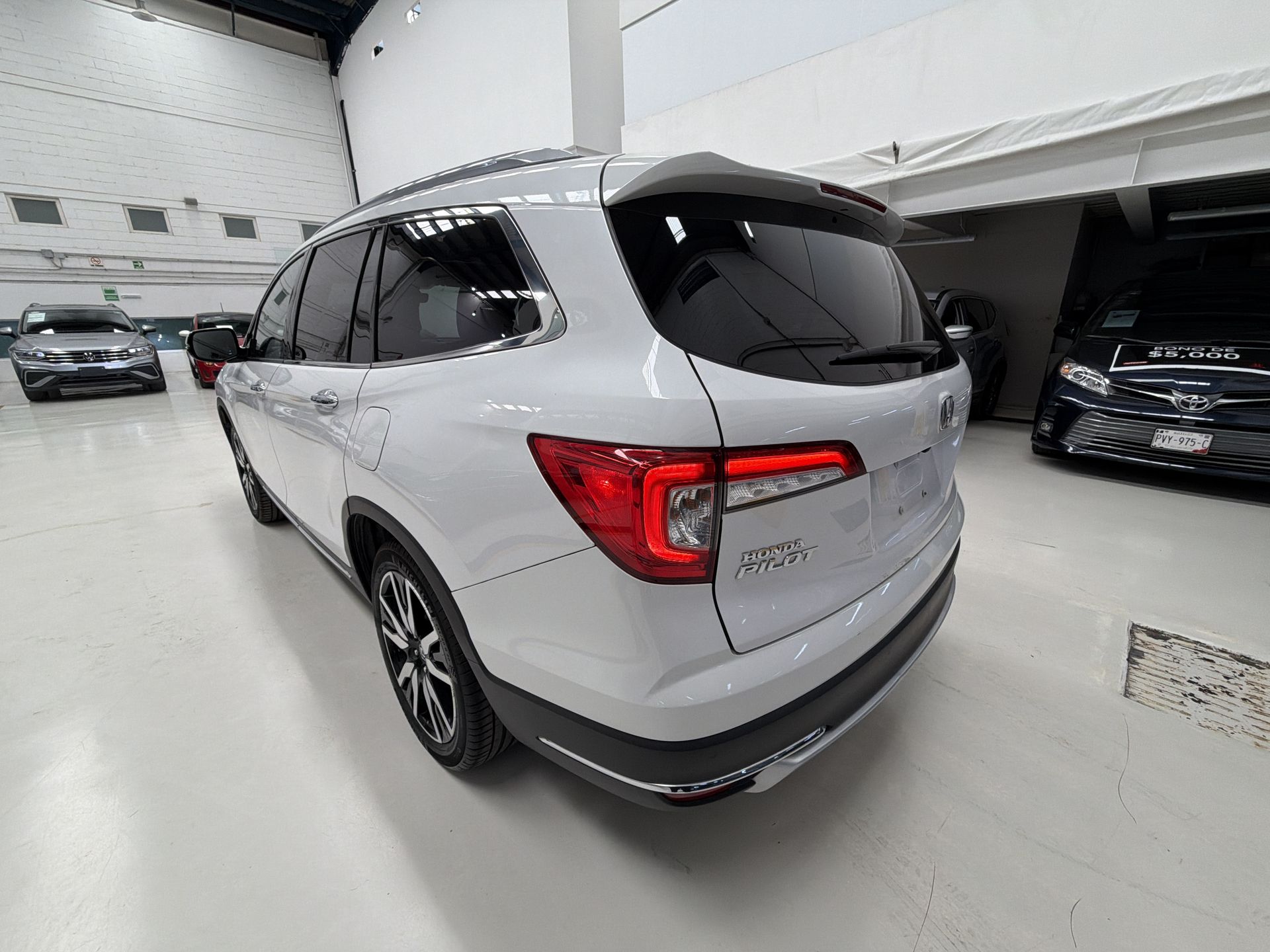 2022 Honda PILOT TOURING