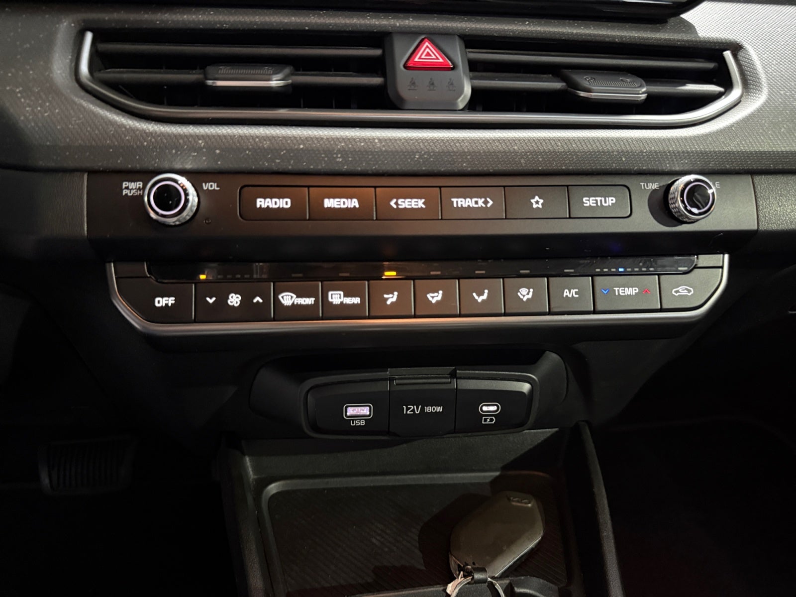 2024 Kia K3 EX AT