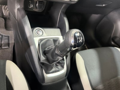 2020 Nissan VERSA ADVANCE MT