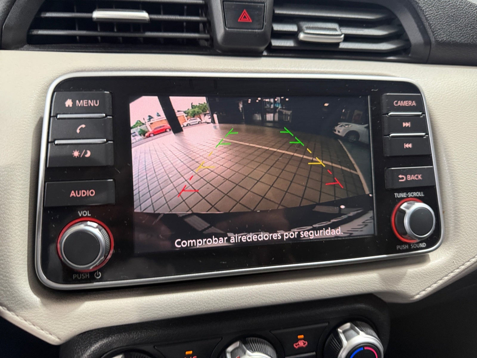 2020 Nissan VERSA ADVANCE MT