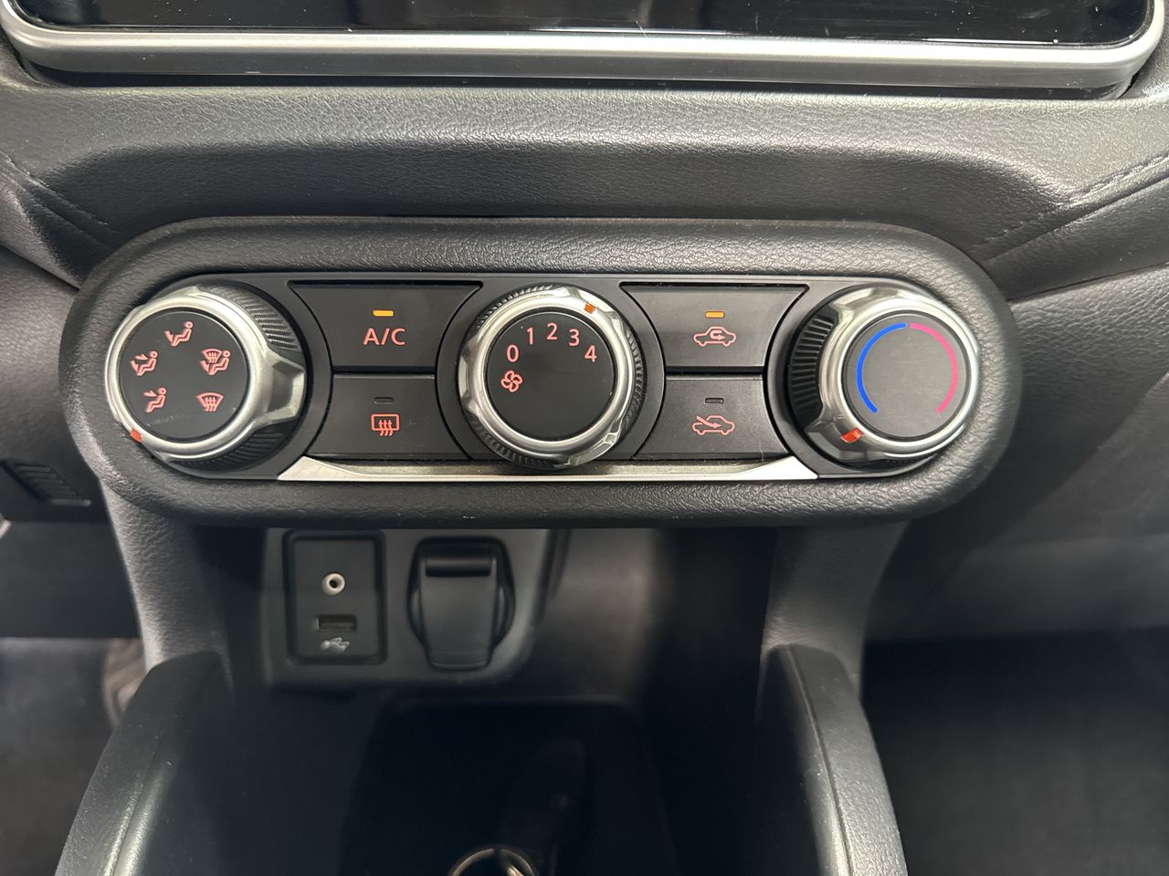 2020 Nissan VERSA SENSE MT