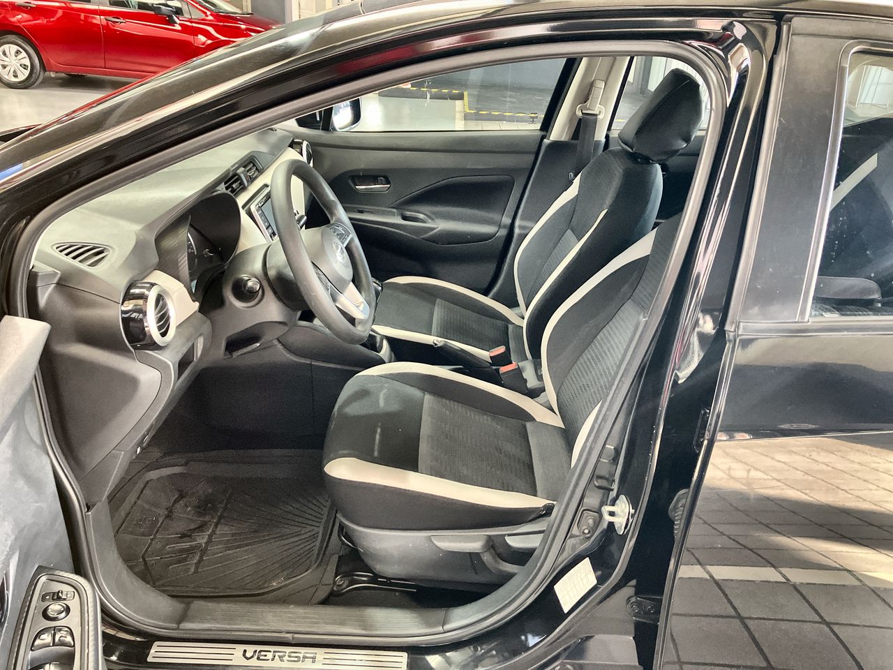 2021 Nissan VERSA ADVANCE MT 21