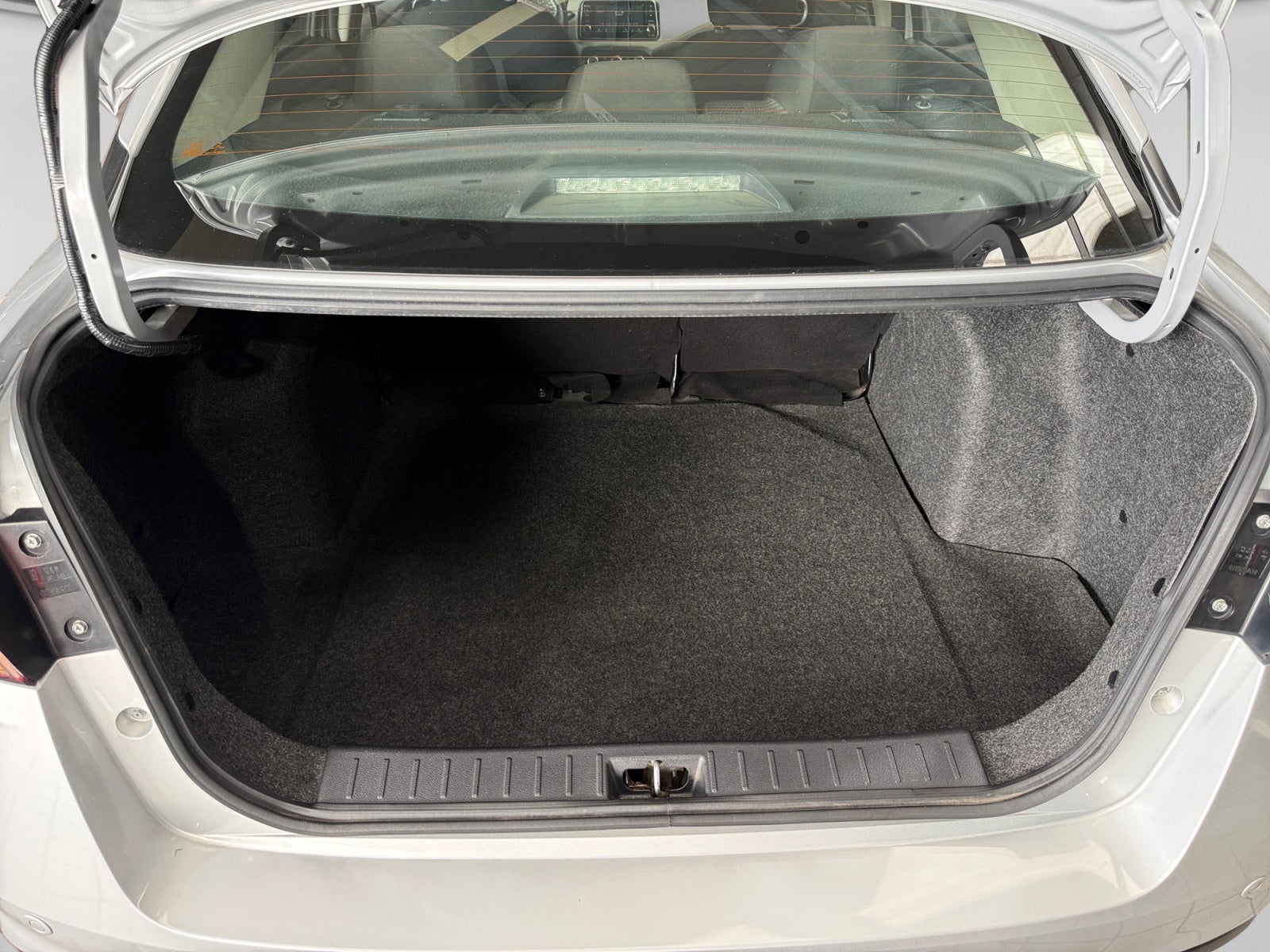 2022 Nissan VERSA ADVANCE MT 22