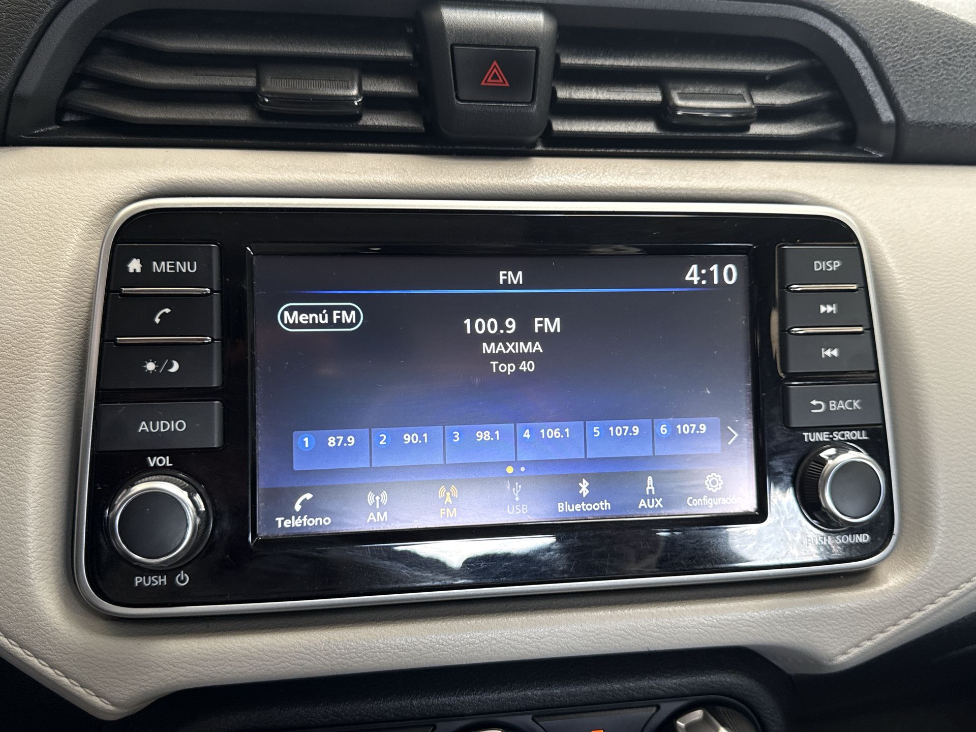 2022 Nissan VERSA ADVANCE CVT 22