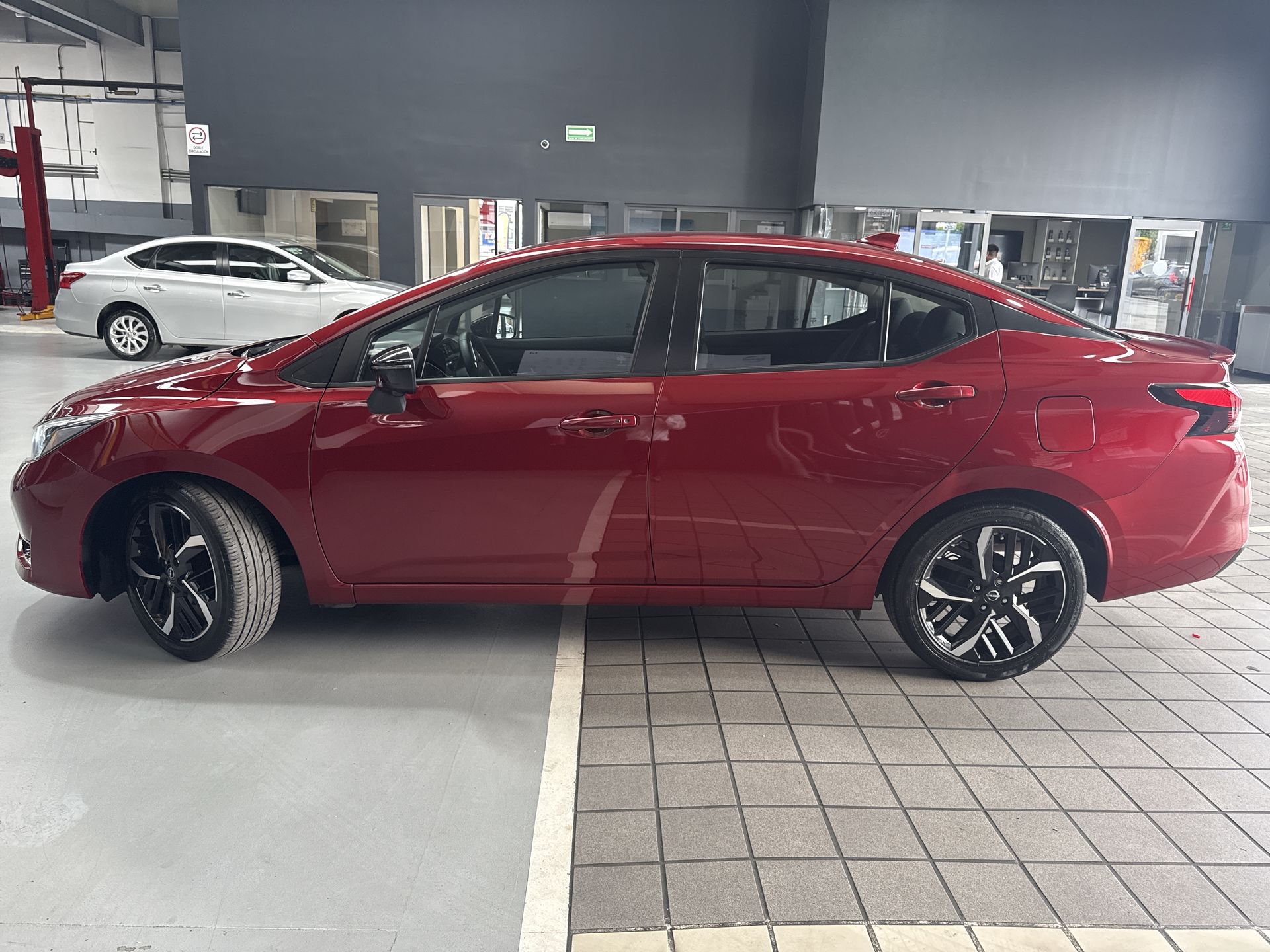 2023 Nissan VERSA VERSA SR CVT
