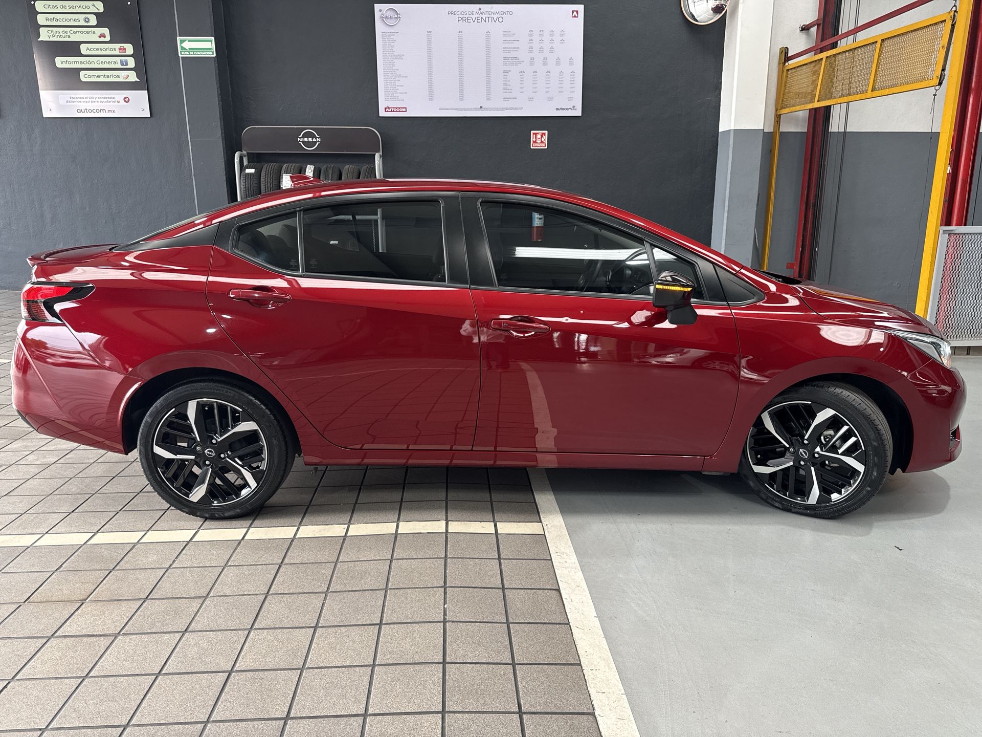 2023 Nissan VERSA VERSA SR CVT