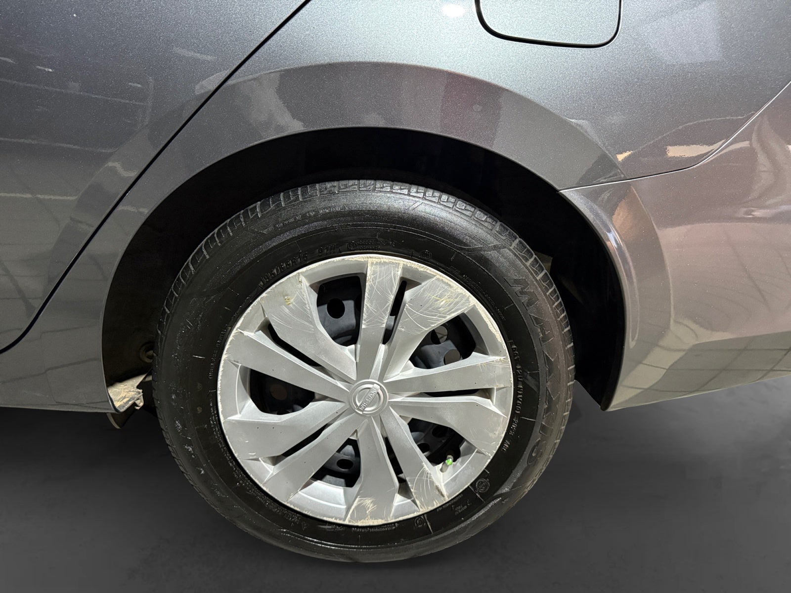 2023 Nissan VERSA SENSE MT 23