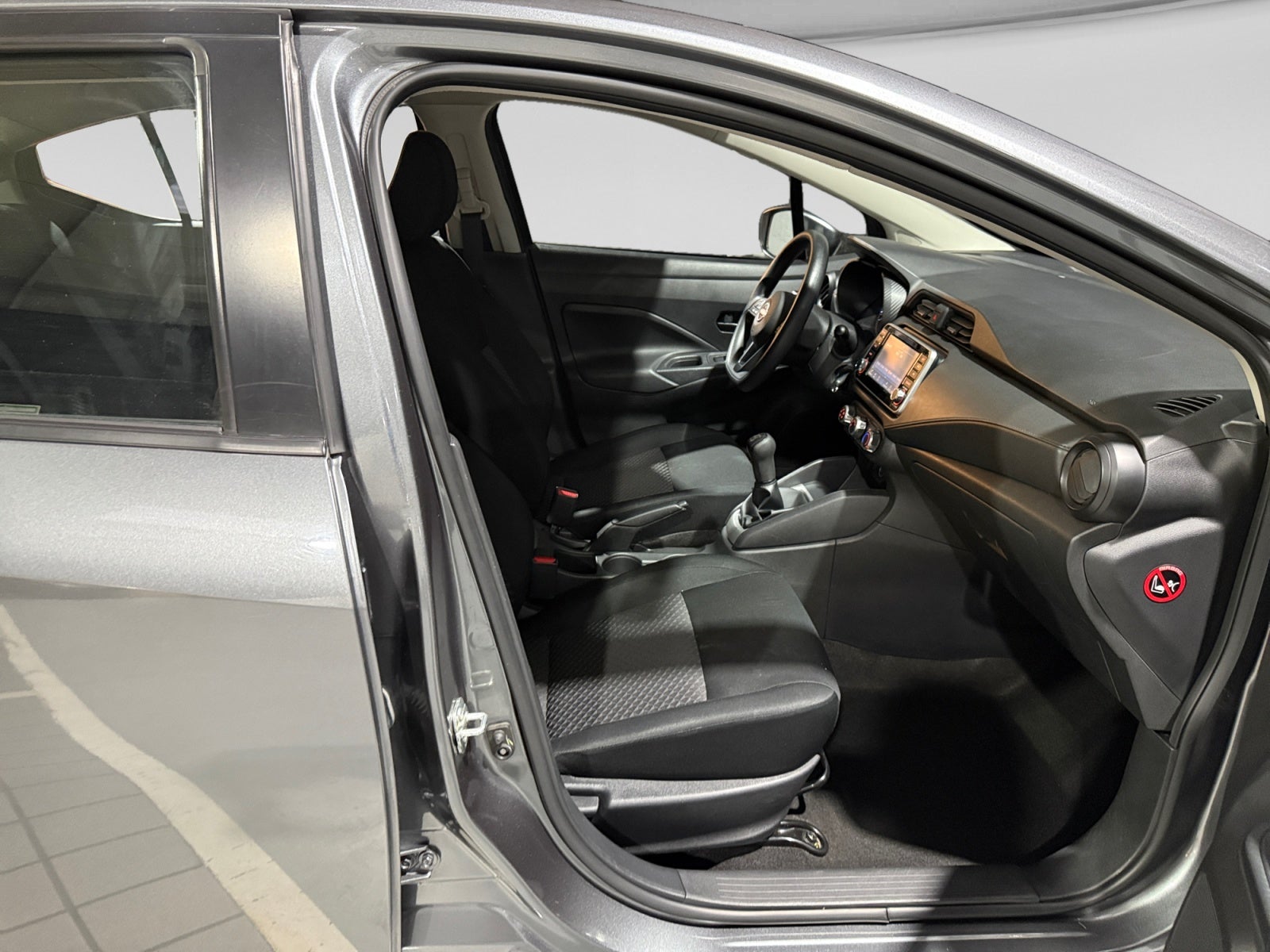 2023 Nissan VERSA SENSE MT 23