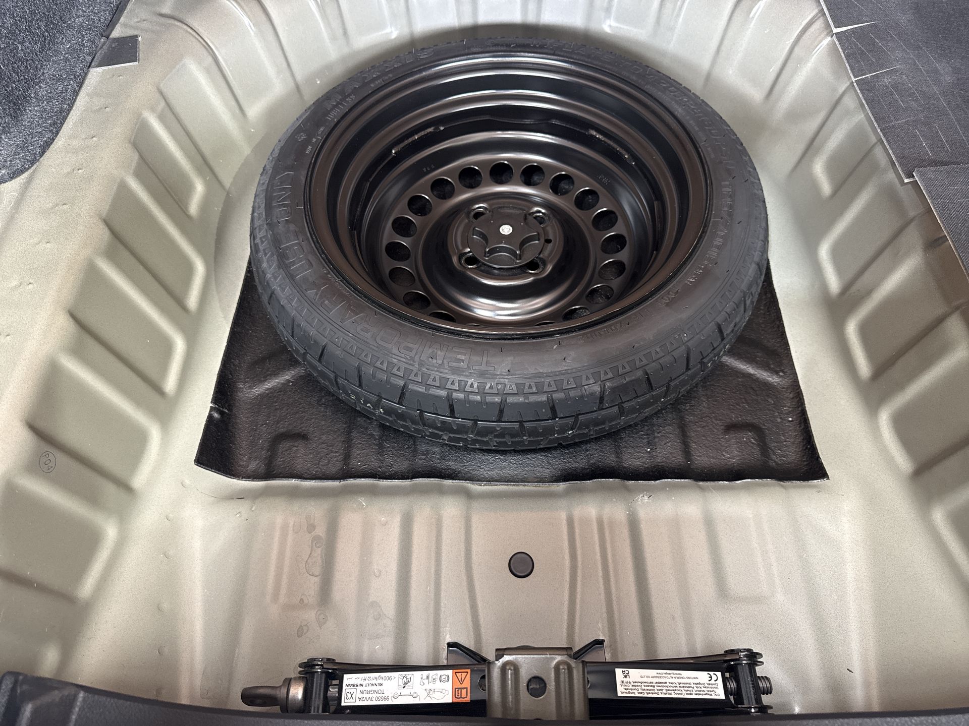 2025 Nissan VERSA ADVANCE MT 25