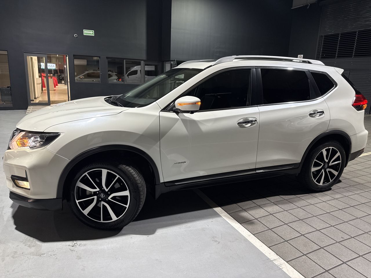 2019 Nissan X-TRAIL HYBRID