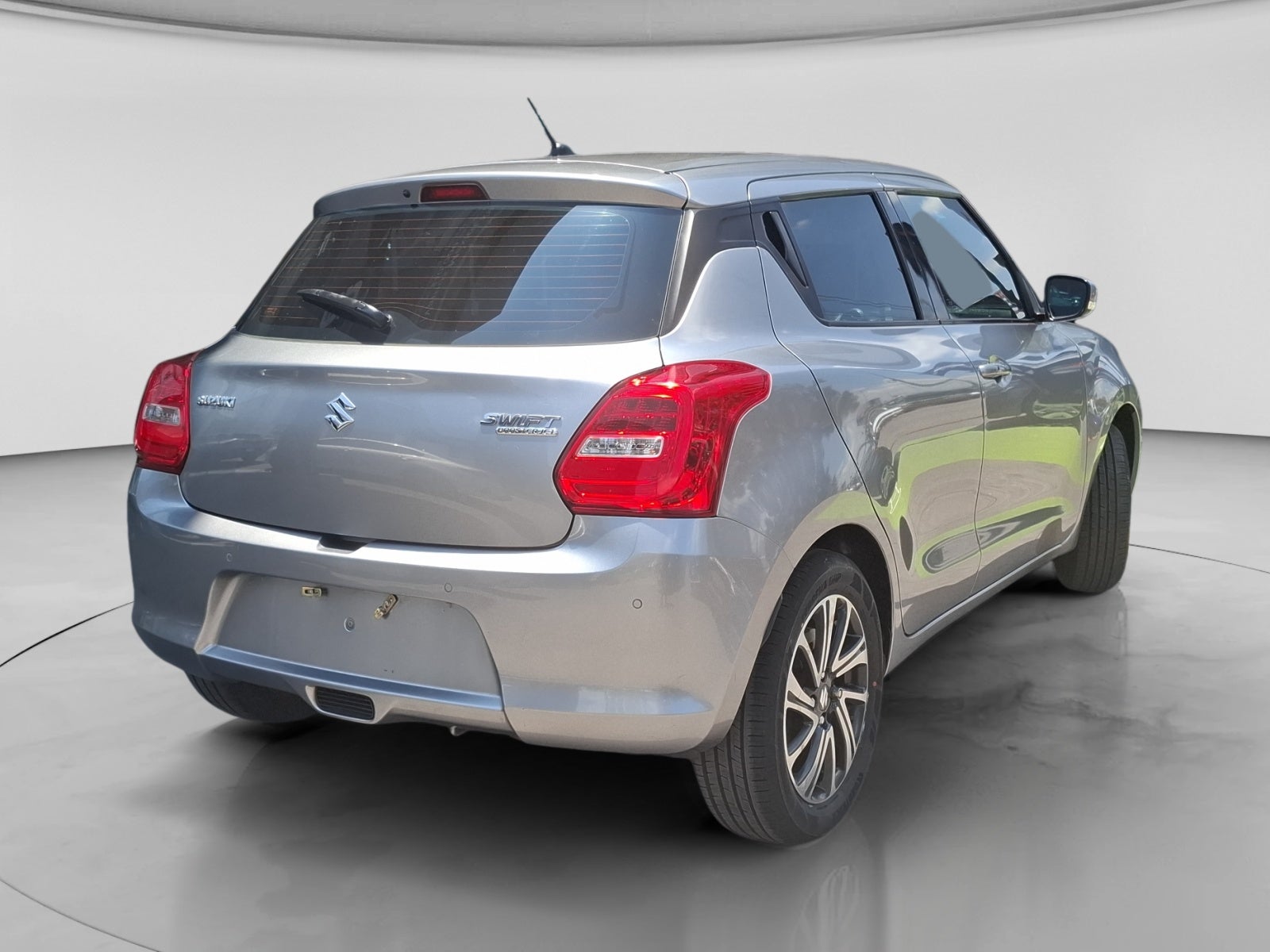 2021 SUZUKI SWIFT GLX CVT