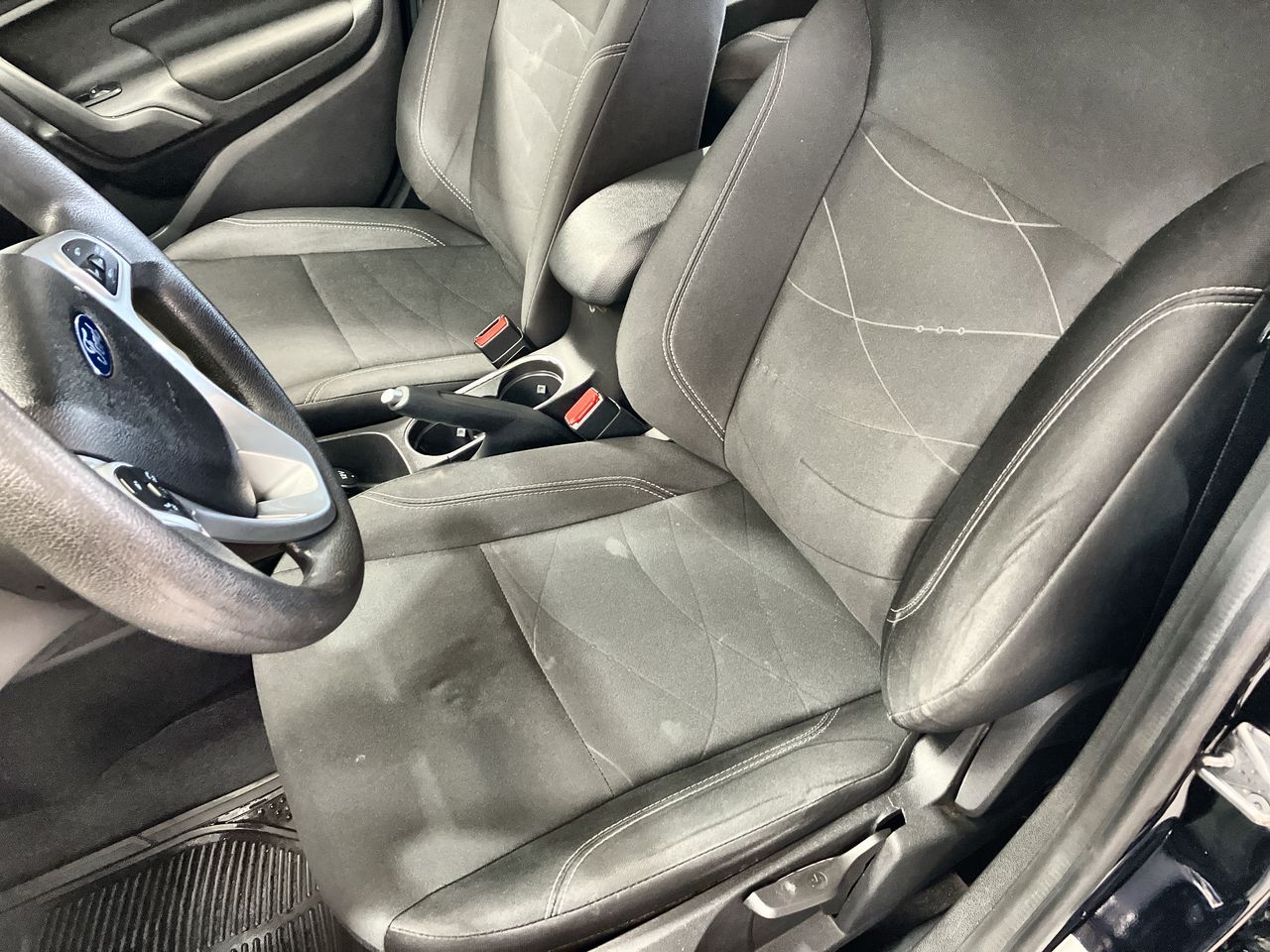 2017 Ford FIESTA SE AT 4 PTAS