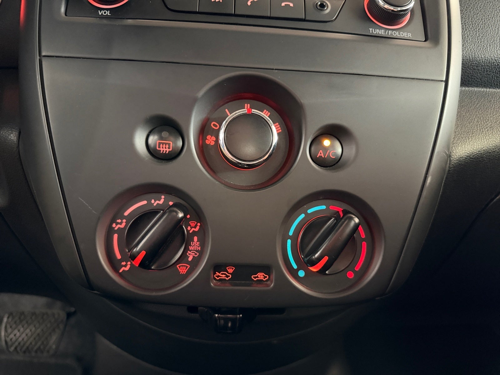 2019 Nissan VERSA SENSE AT AC