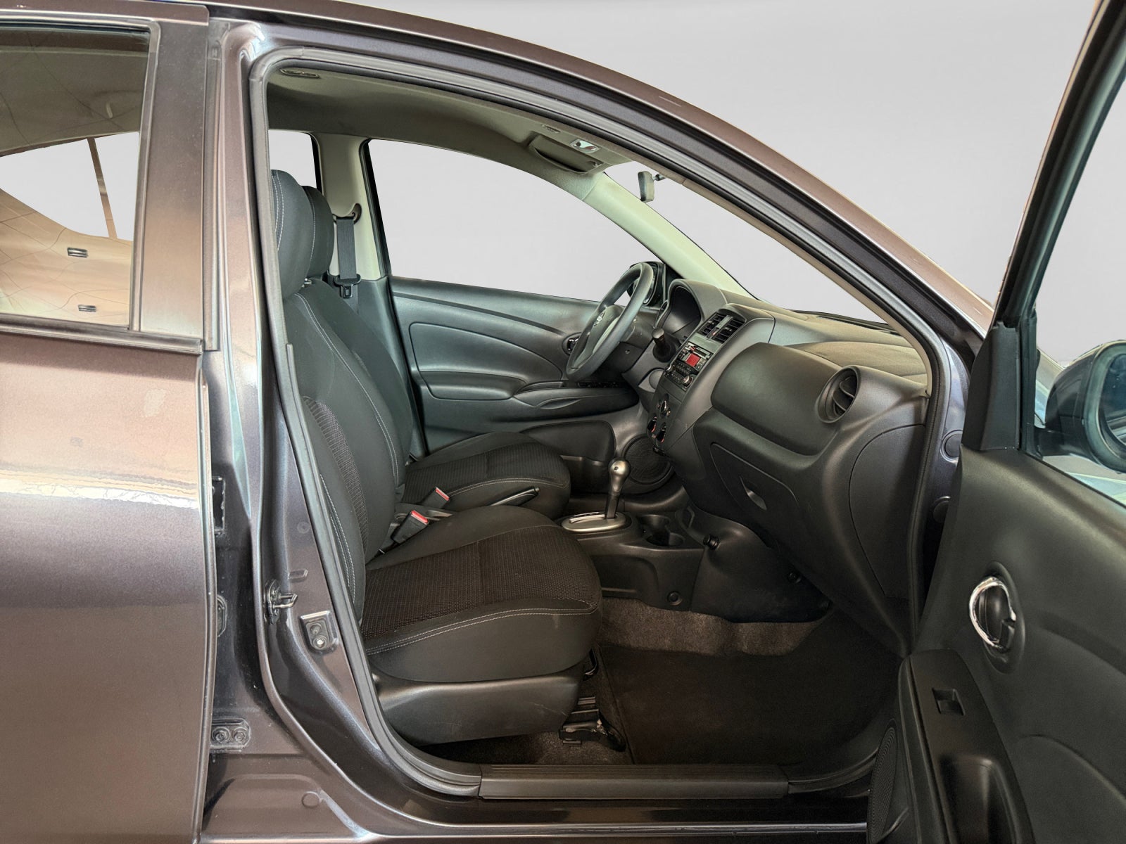 2019 Nissan VERSA SENSE AT AC