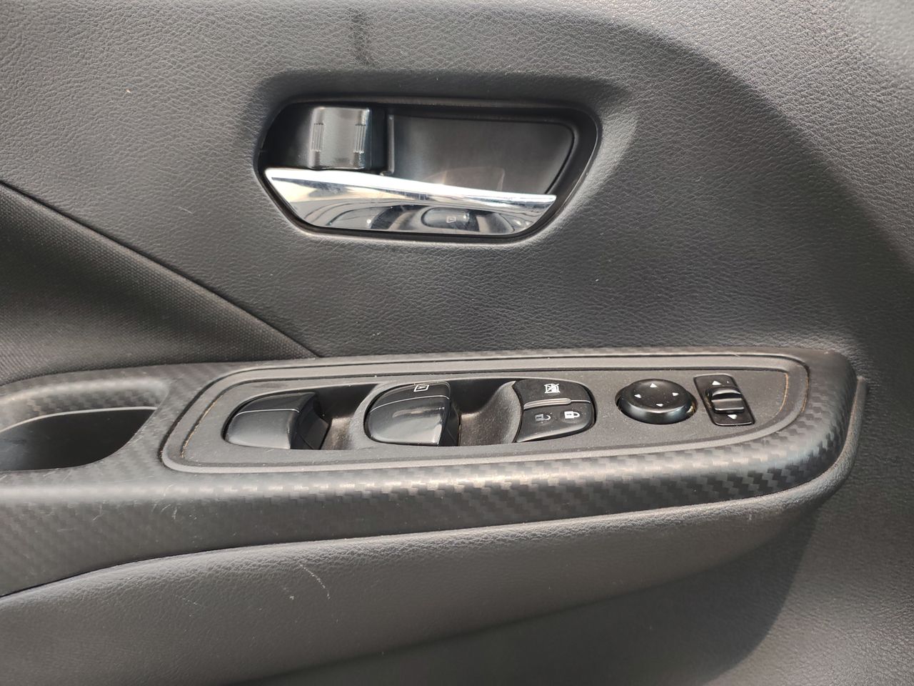 2021 Nissan VERSA ADVANCE CVT 21