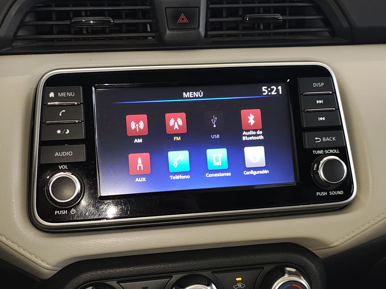 2021 Nissan VERSA ADVANCE CVT 21