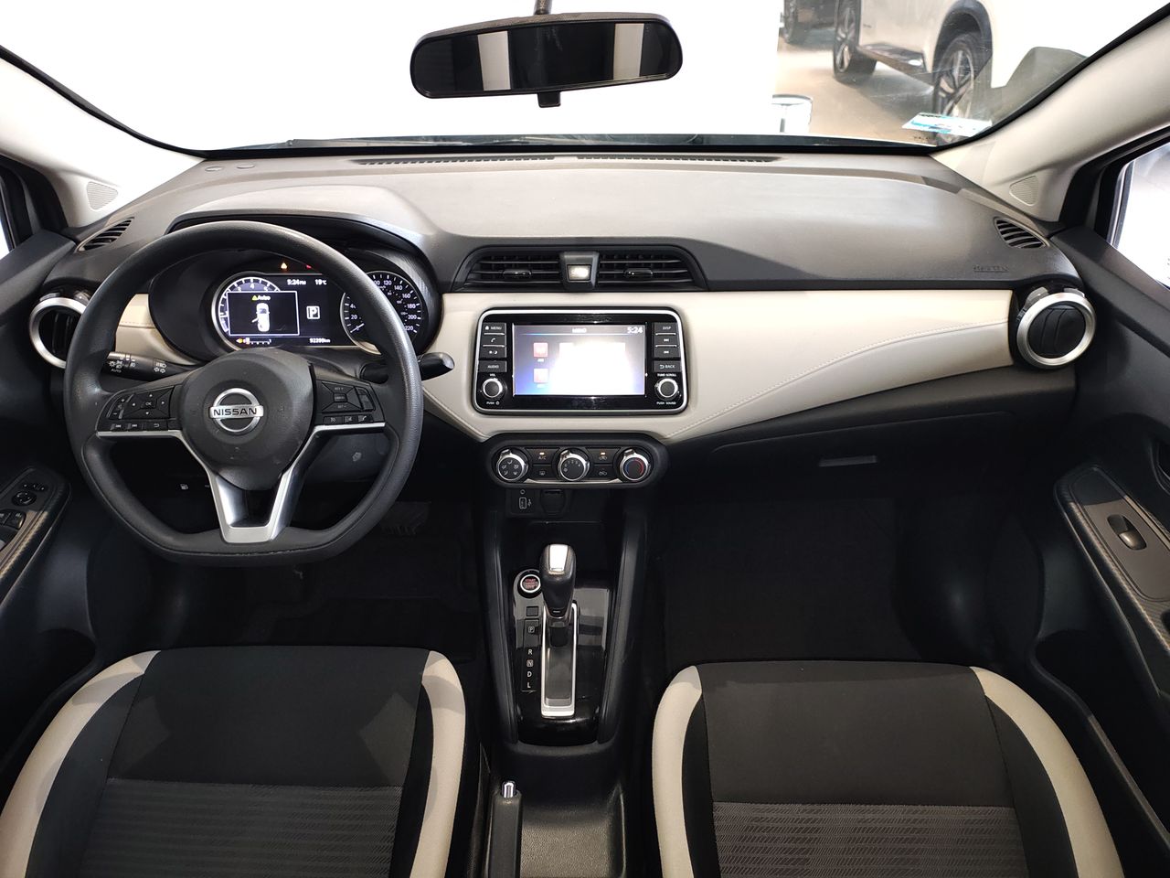 2021 Nissan VERSA ADVANCE CVT 21