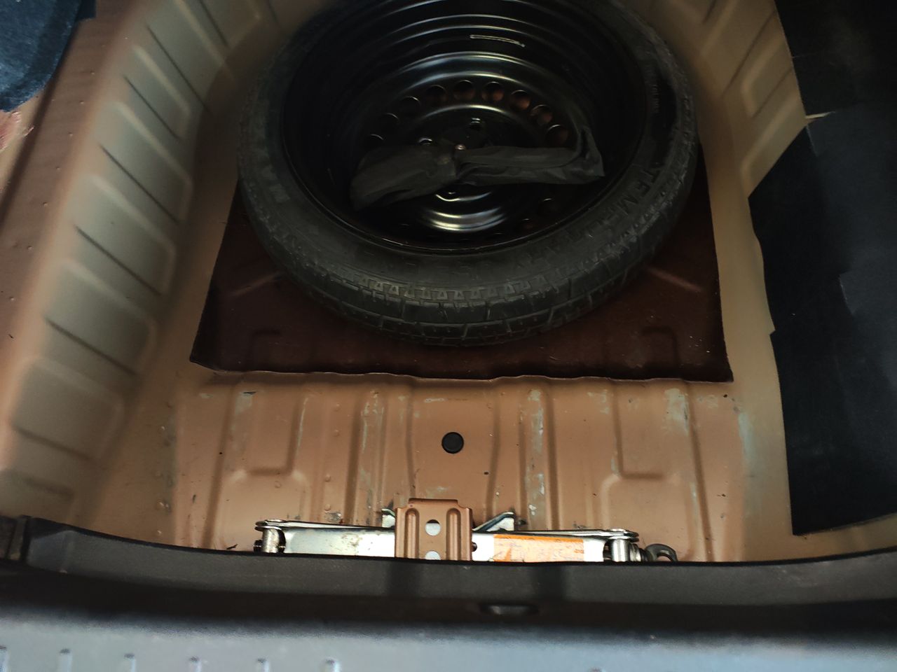 2022 Nissan VERSA ADVANCE CVT 22