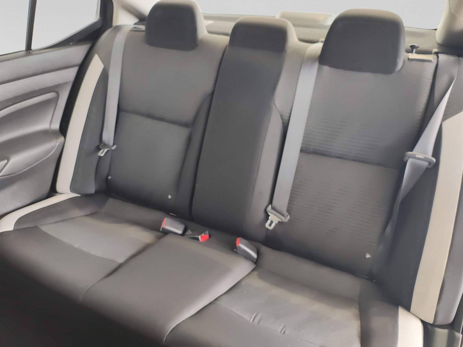 2021 Nissan VERSA ADVANCE CVT 21
