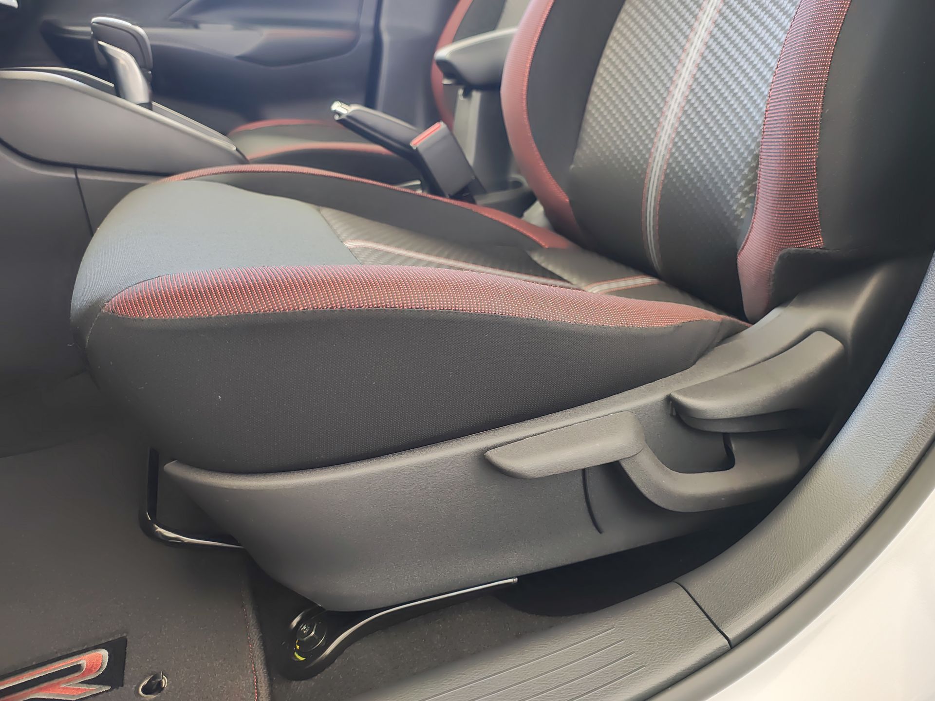 2025 Nissan VERSA SR CVT 25