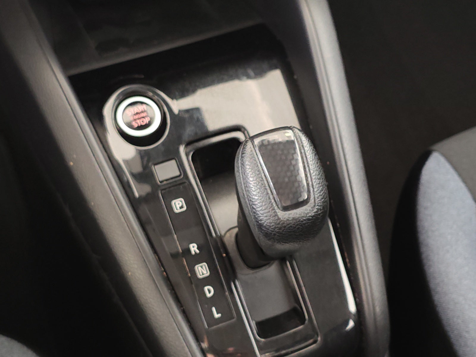 2024 Nissan VERSA ADVANCE CVT 24