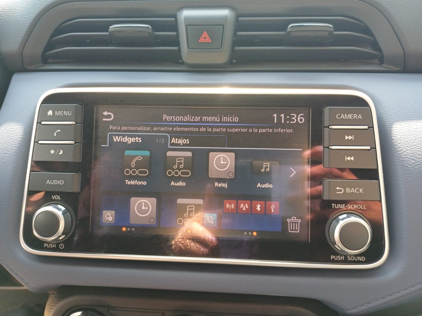 2023 Nissan VERSA ADVANCE CVT 23