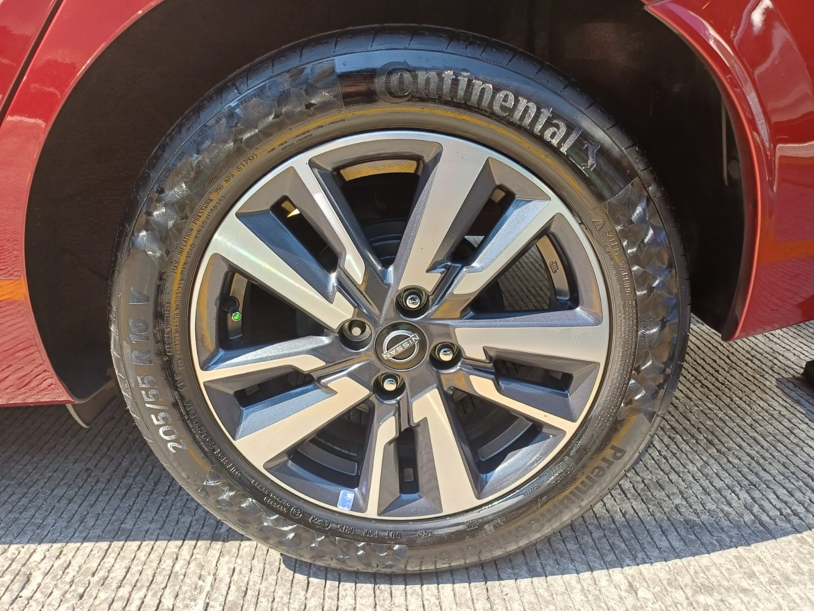 2023 Nissan VERSA ADVANCE CVT 23