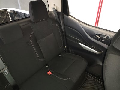 2020 Nissan NP300 DOBLE CABINA SE TM AC PAQ SEG 6VEL