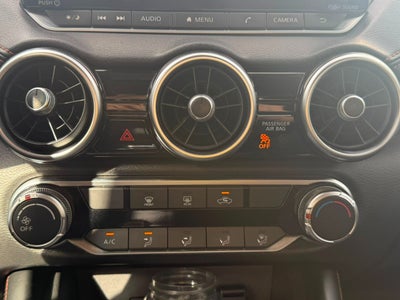 2023 Nissan SENTRA SR BITONO CVT 23