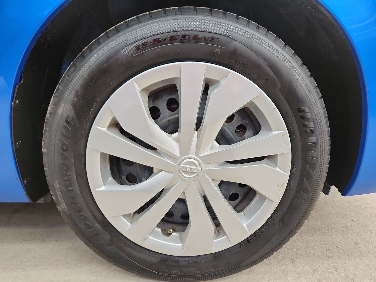 2023 Nissan VERSA SENSE MT 23