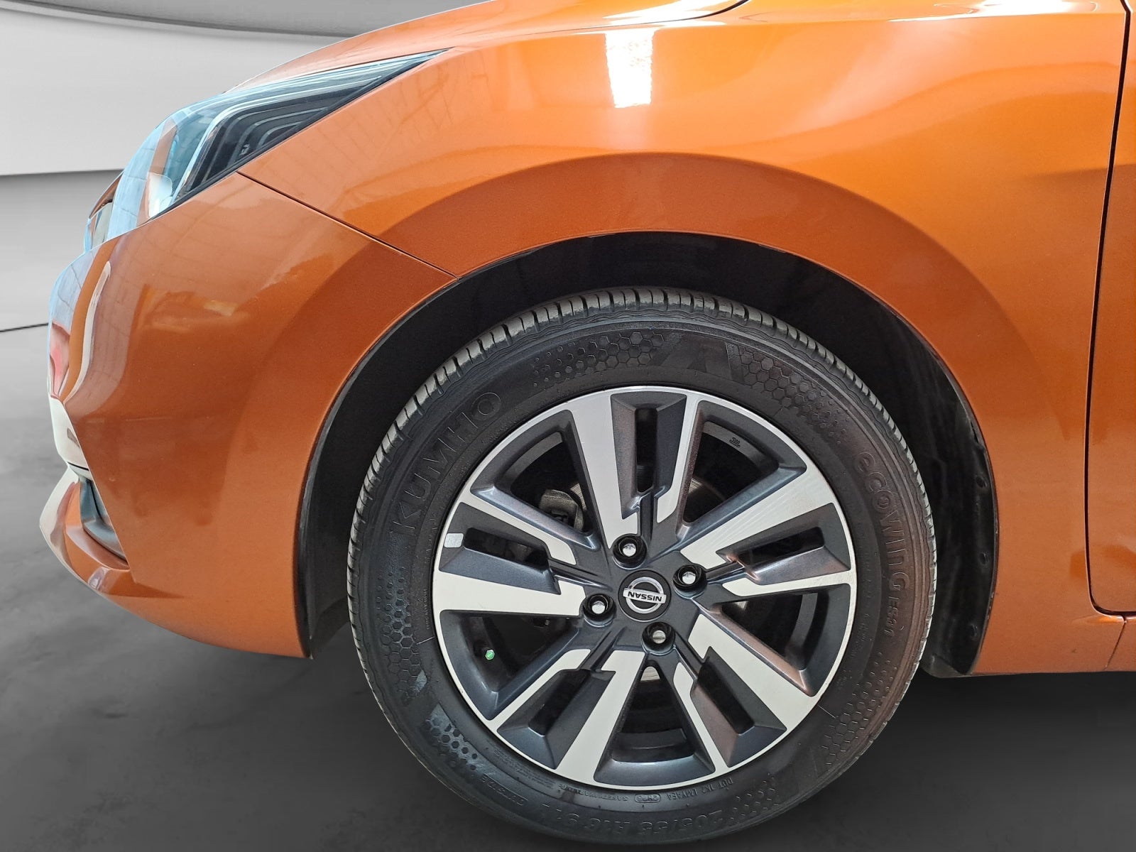 2022 Nissan VERSA ADVANCE MT 22