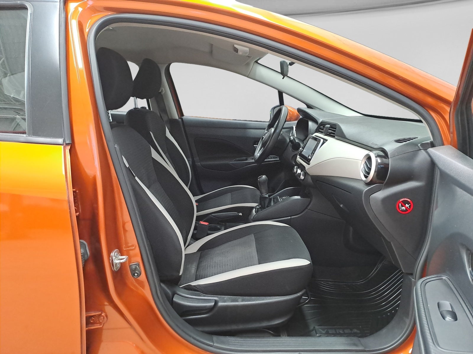 2022 Nissan VERSA ADVANCE MT 22