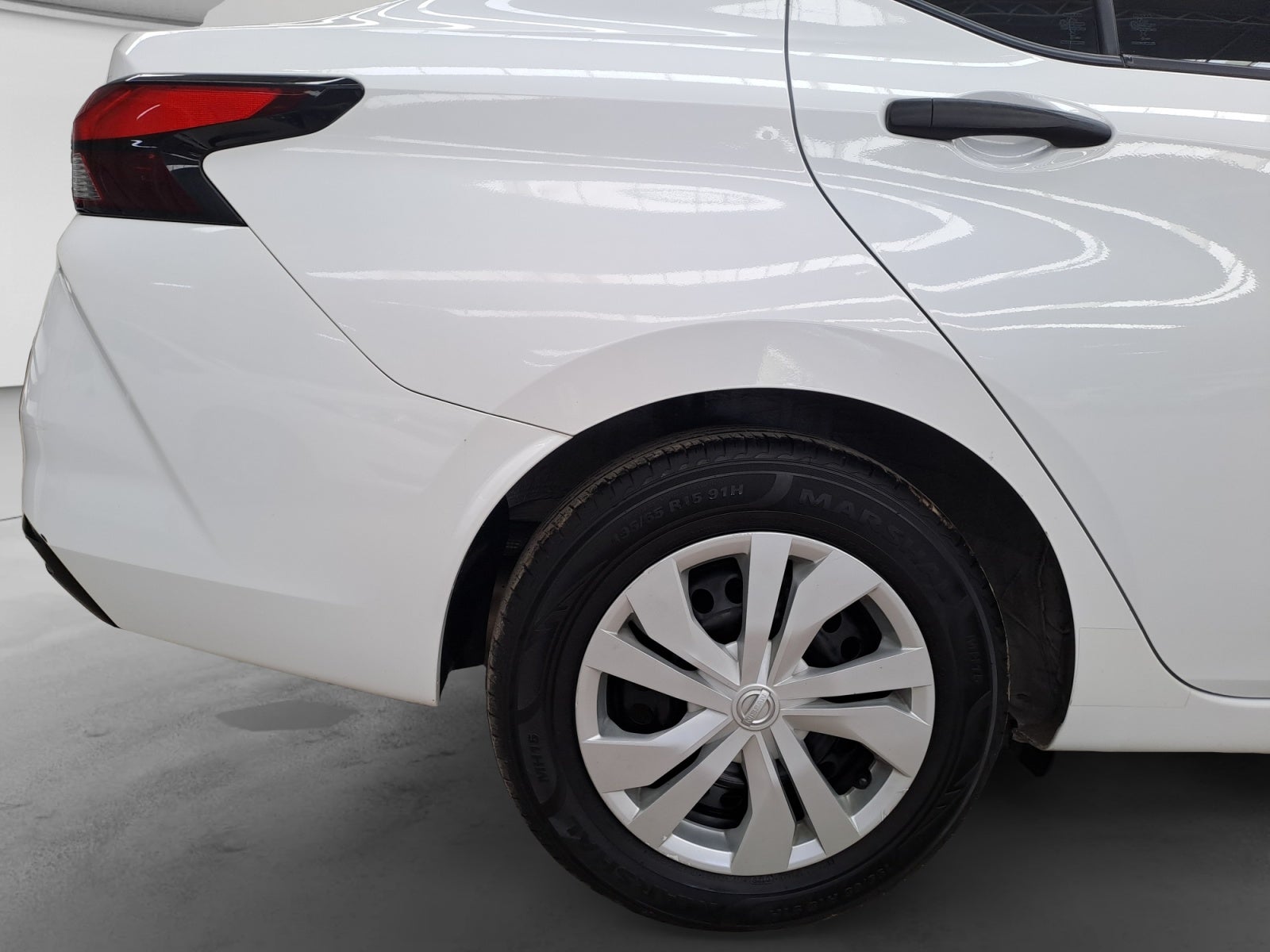 2023 Nissan VERSA VERSA SENSE MT