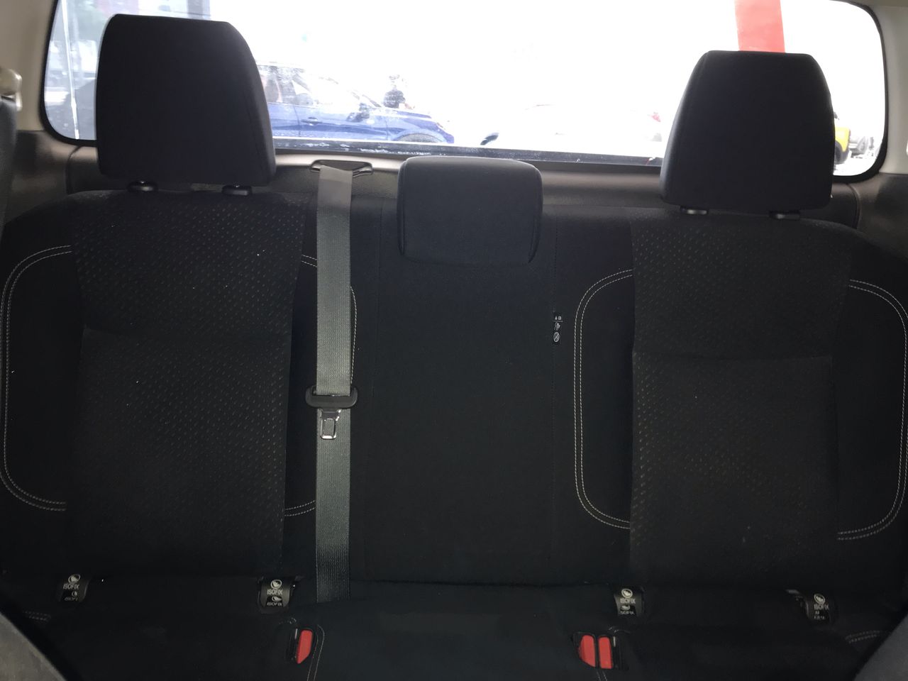 2020 Nissan NP300 DOBLE CABINA DOBLE CABINA SE TM AC PAQ SEG 6VEL